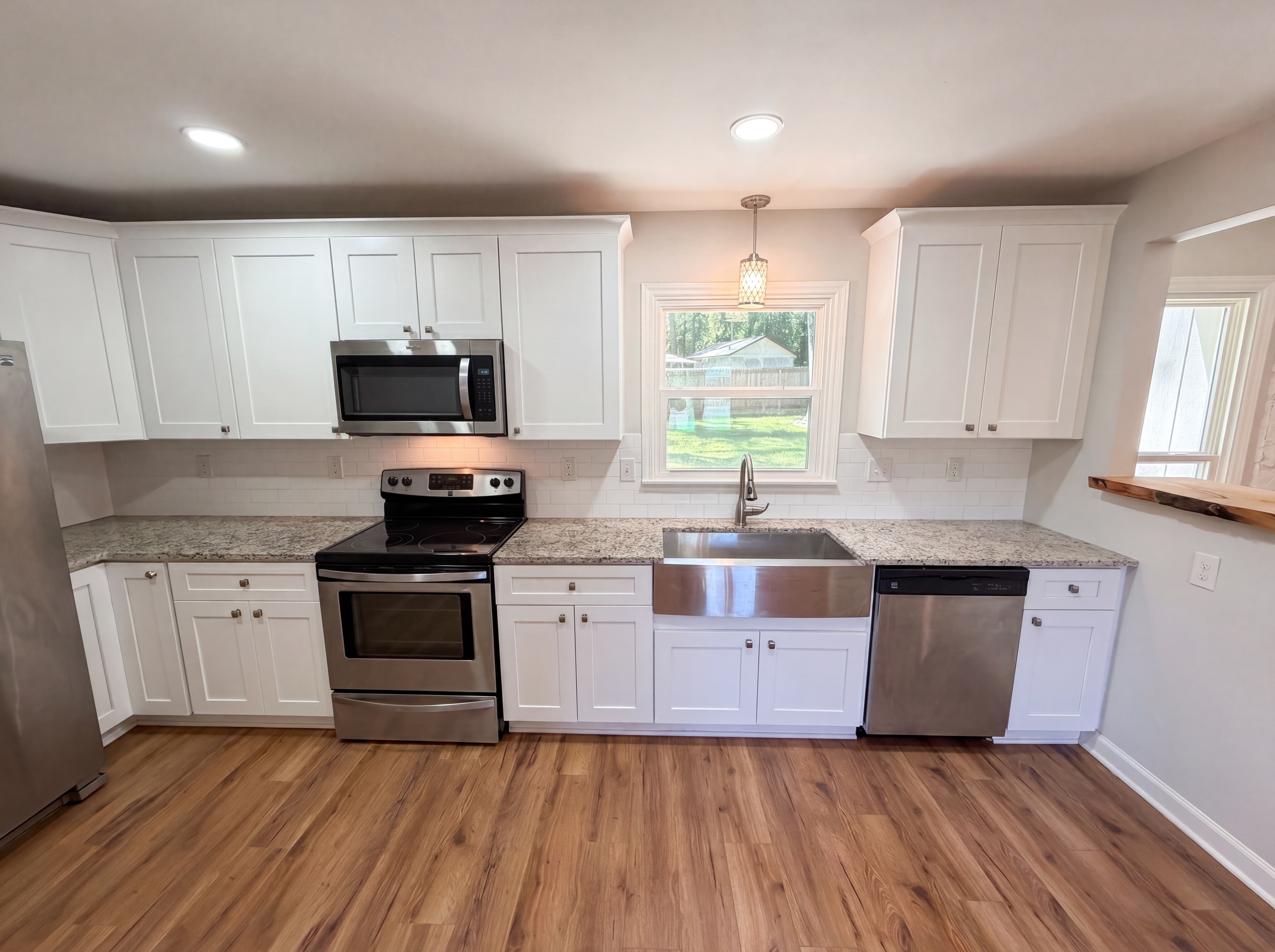 Photo 8 of 24 of 4554 Strangford Ave, Charlotte, NC