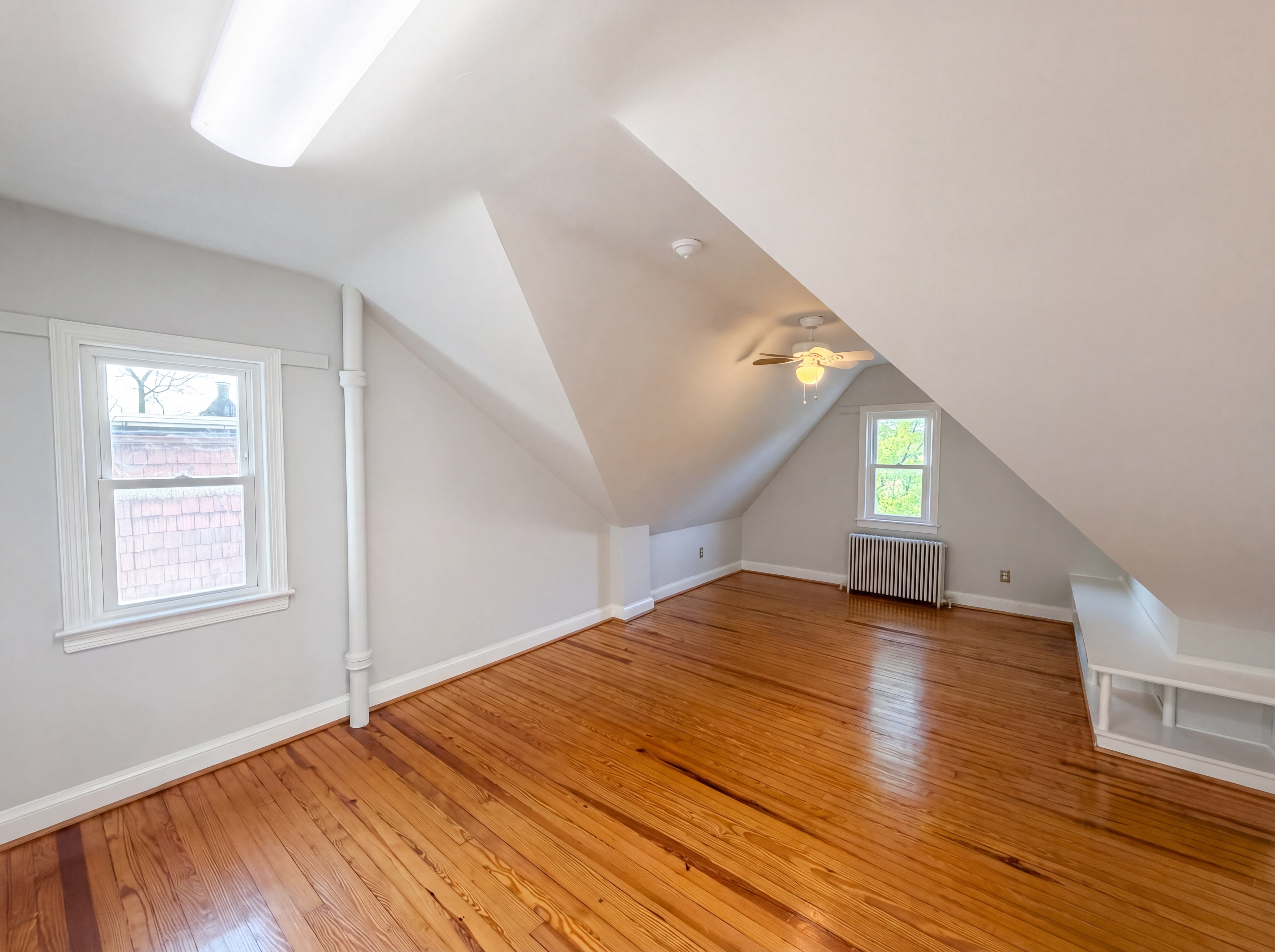 Photo 11 of 31 of 3023 K St SE, Washington, DC