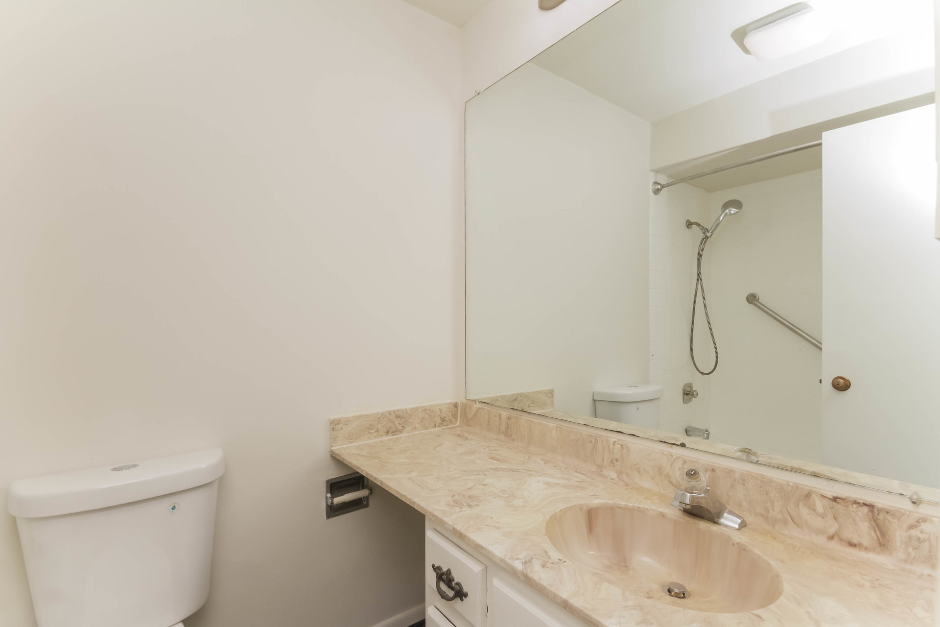 Photo 22 of 42 of 4133 193rd St, Country Club Hills, IL