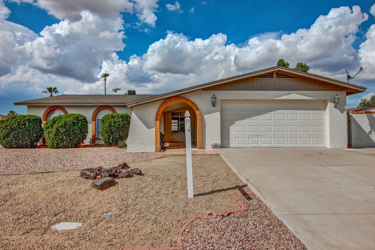 Photo 1 of 20 - 3150 W Julie Dr, Phoenix, AZ 85027