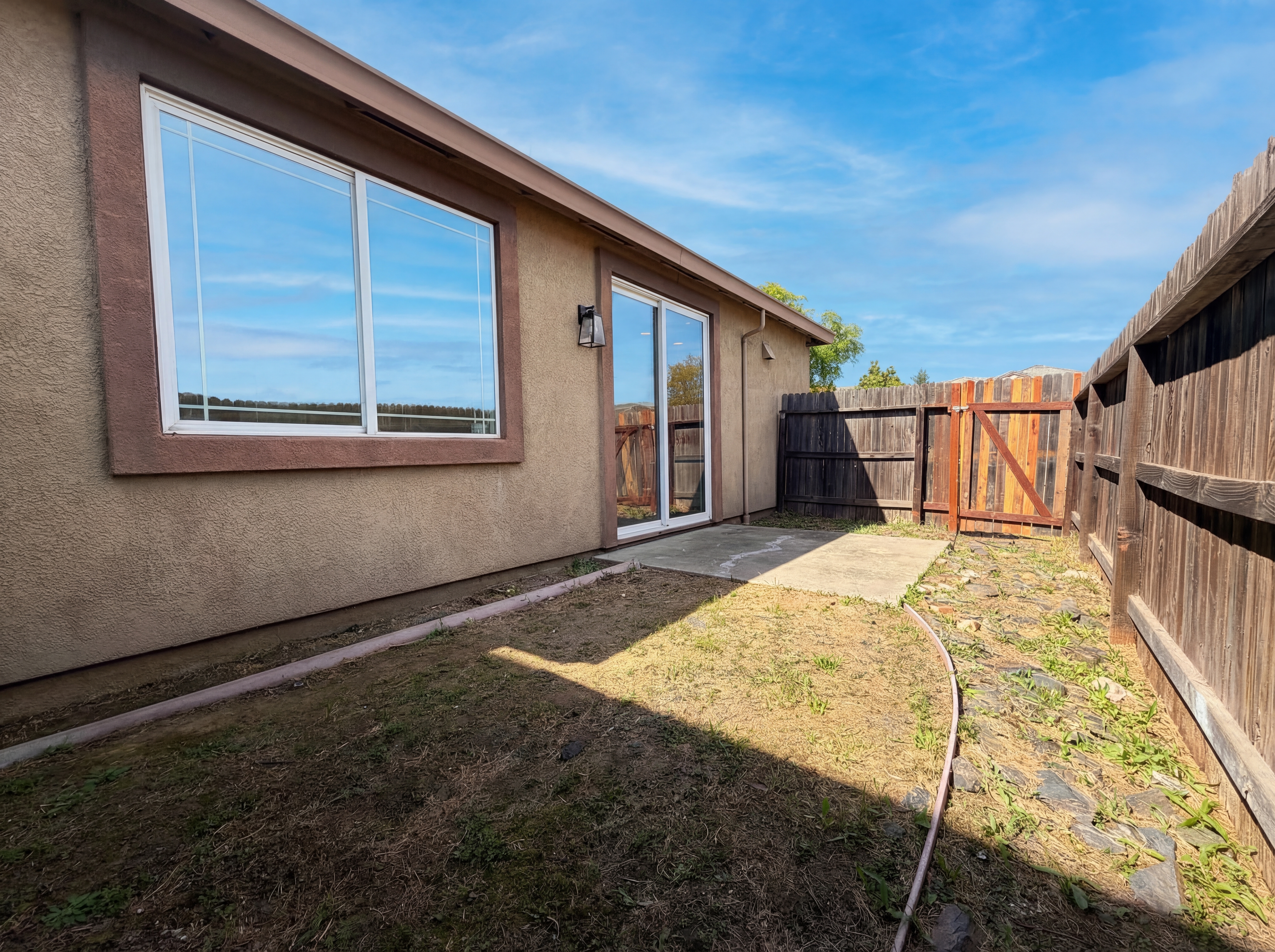 Photo 5 of 22 of 400 Caravaggio Cir, Sacramento, CA