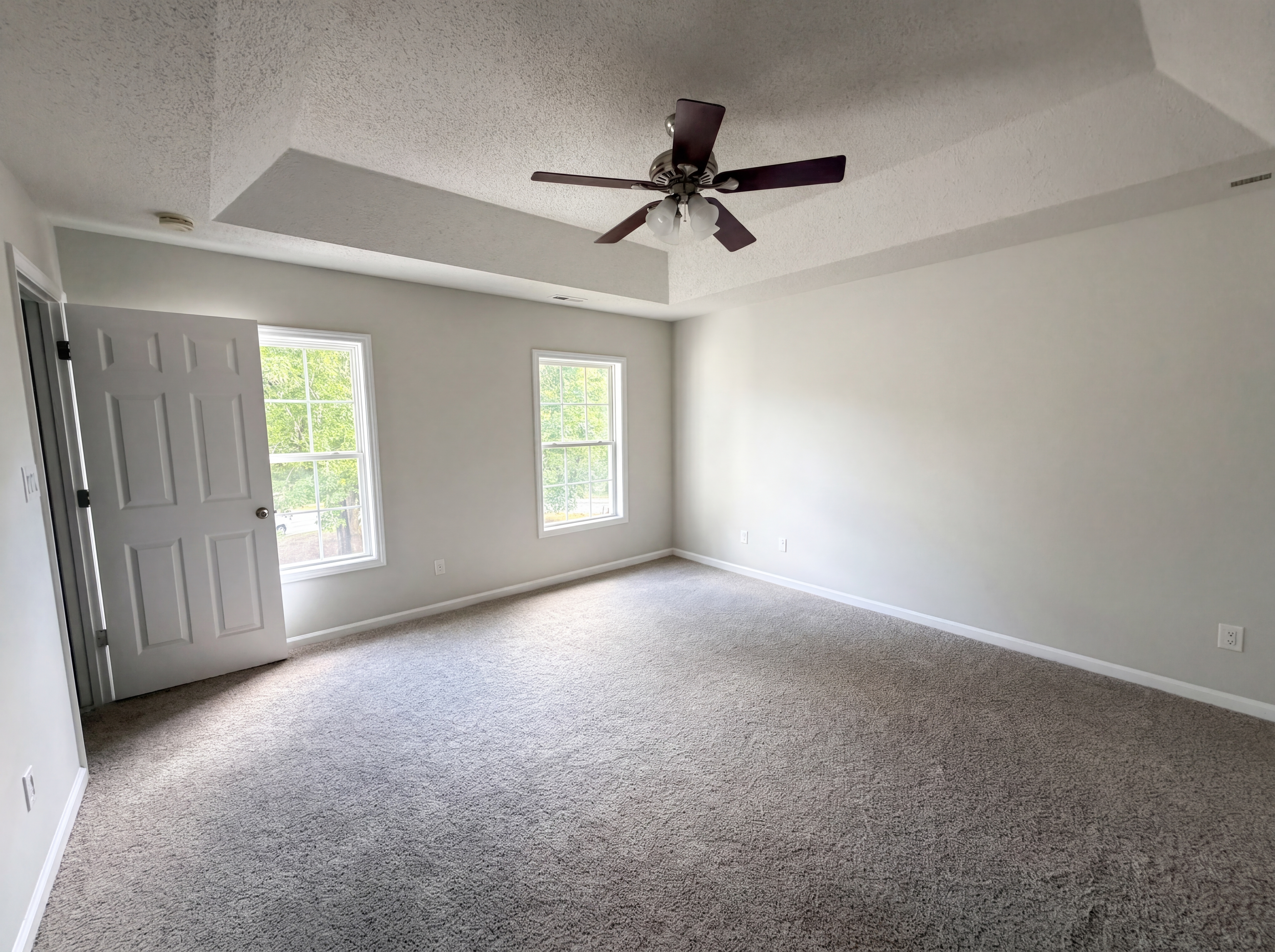 Photo 4 of 18 of 708 Woodgreen Dr, Durham, NC
