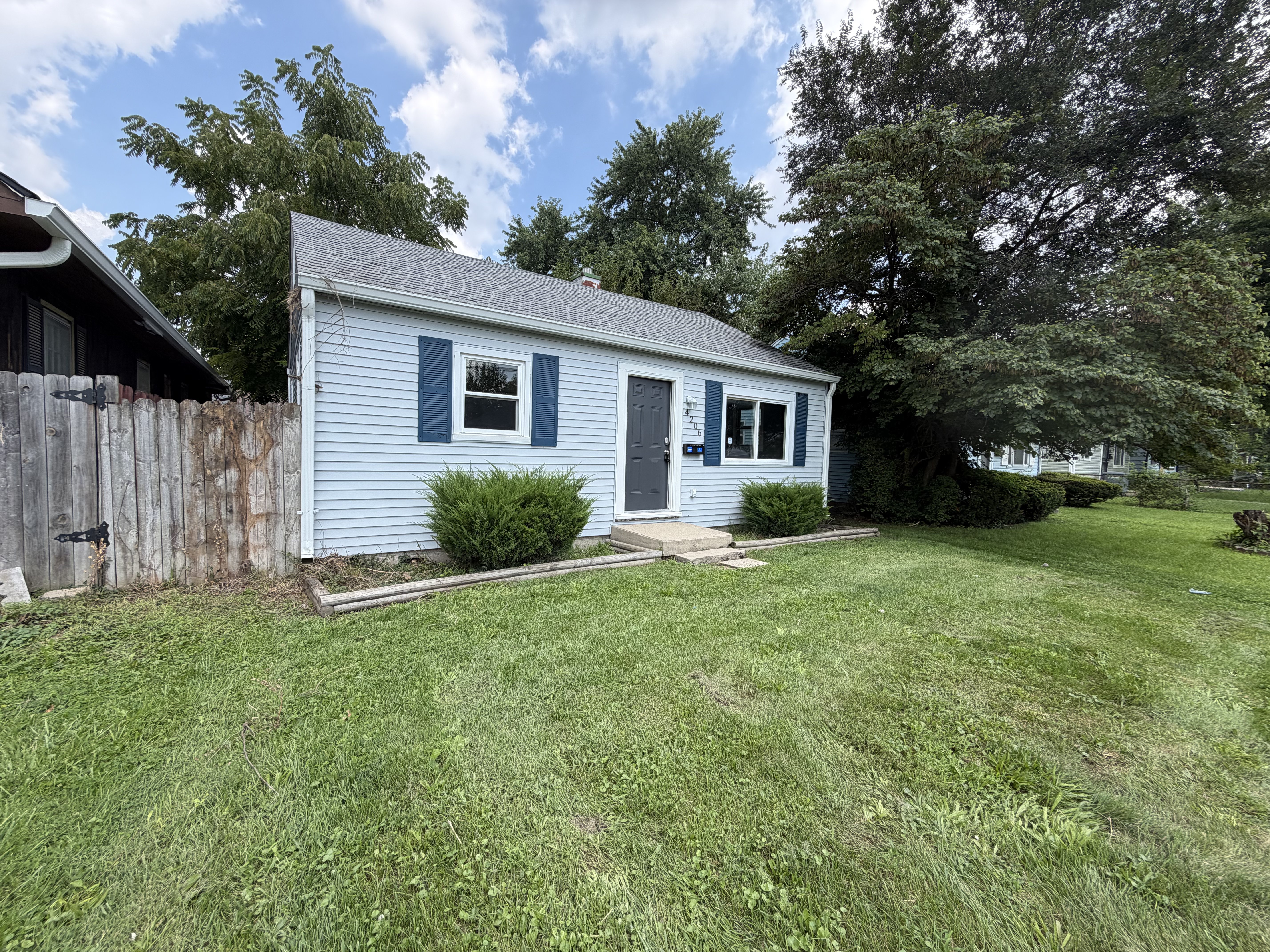 Photo 13 of 16 of 4206 E 16th St, Indianapolis, IN