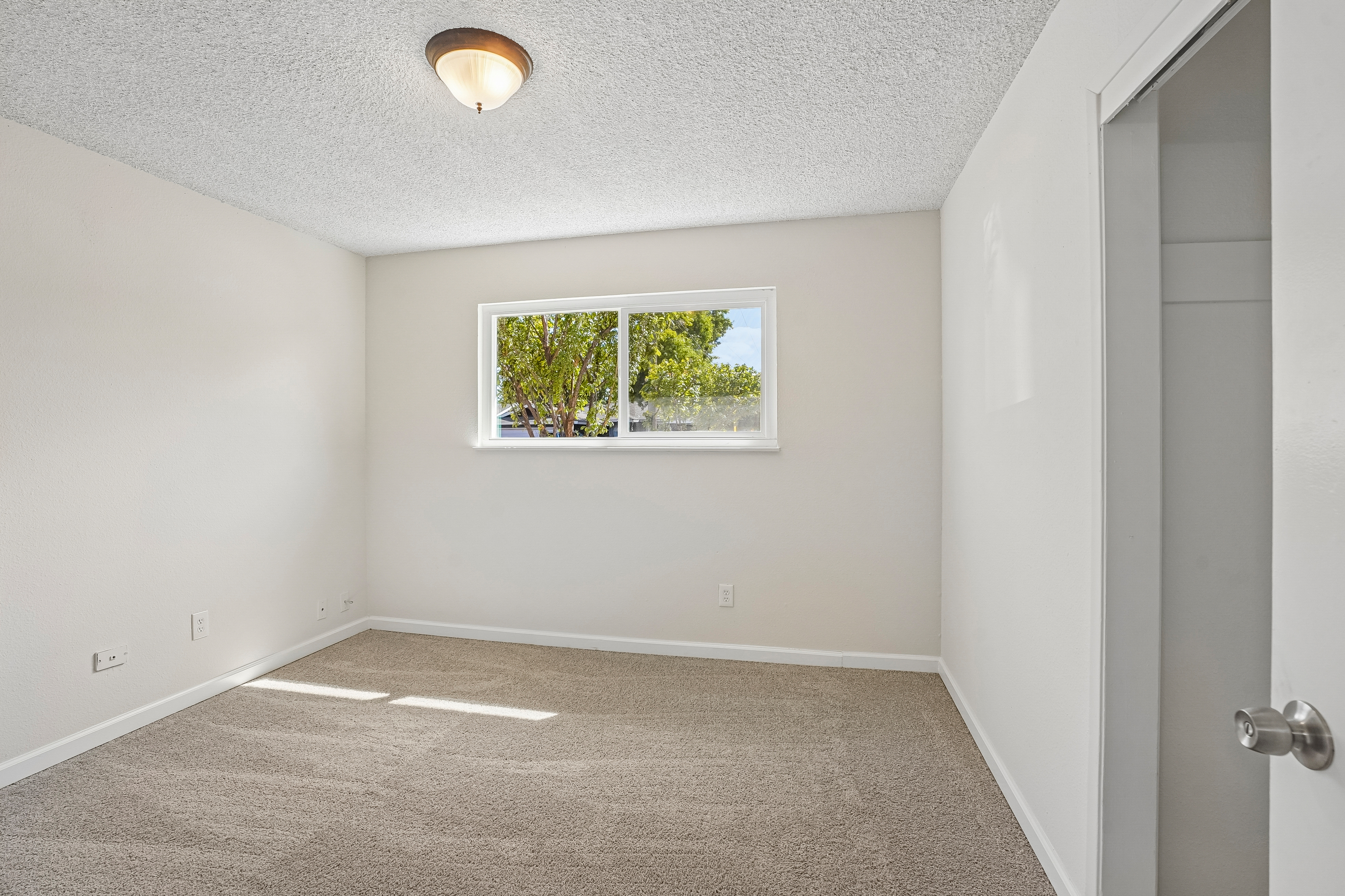 Photo 12 of 42 of 317 Goya Dr, Stockton, CA