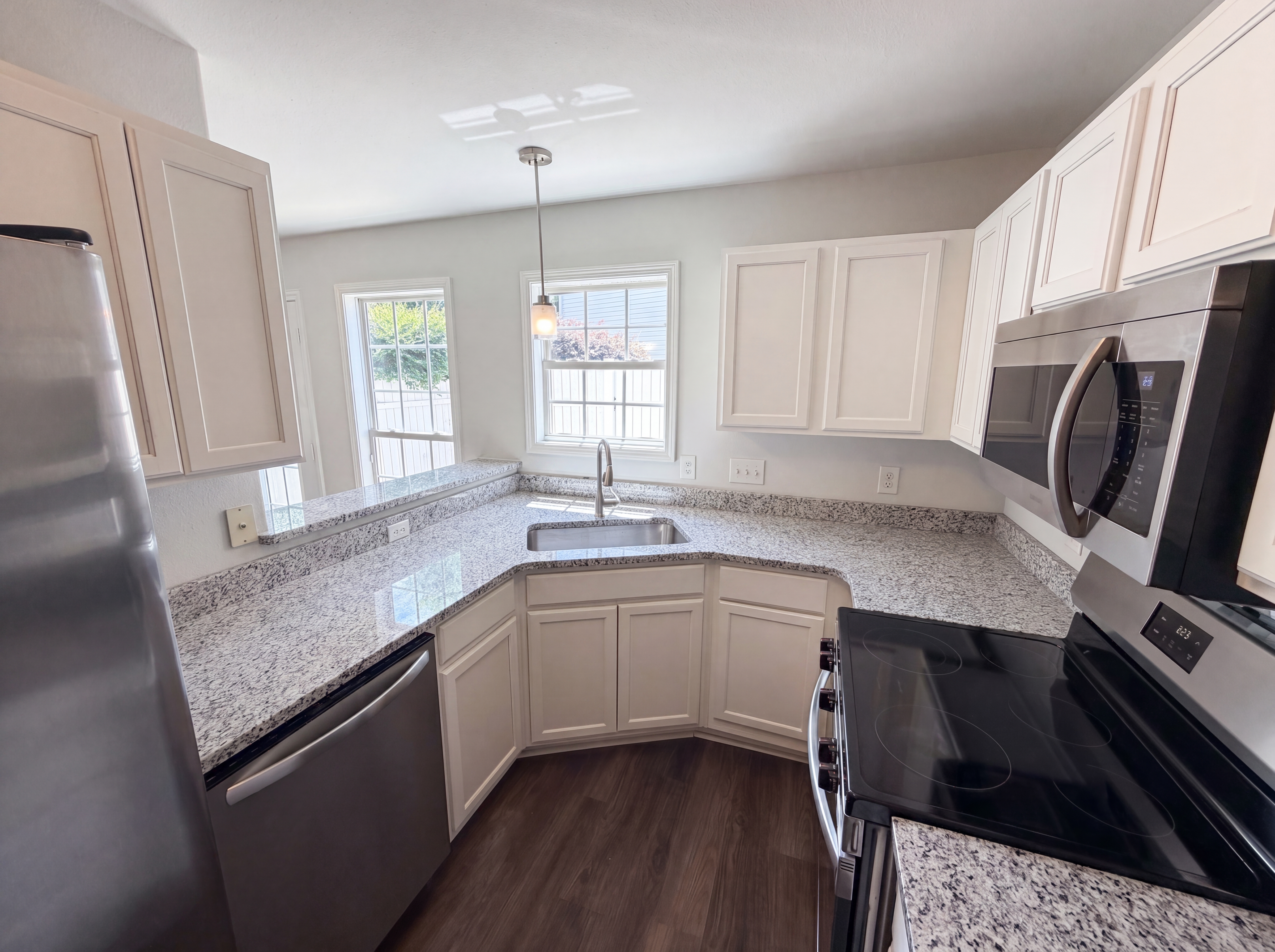 Photo 2 of 21 of 3831 Mohawk Ct, Charlotte, NC