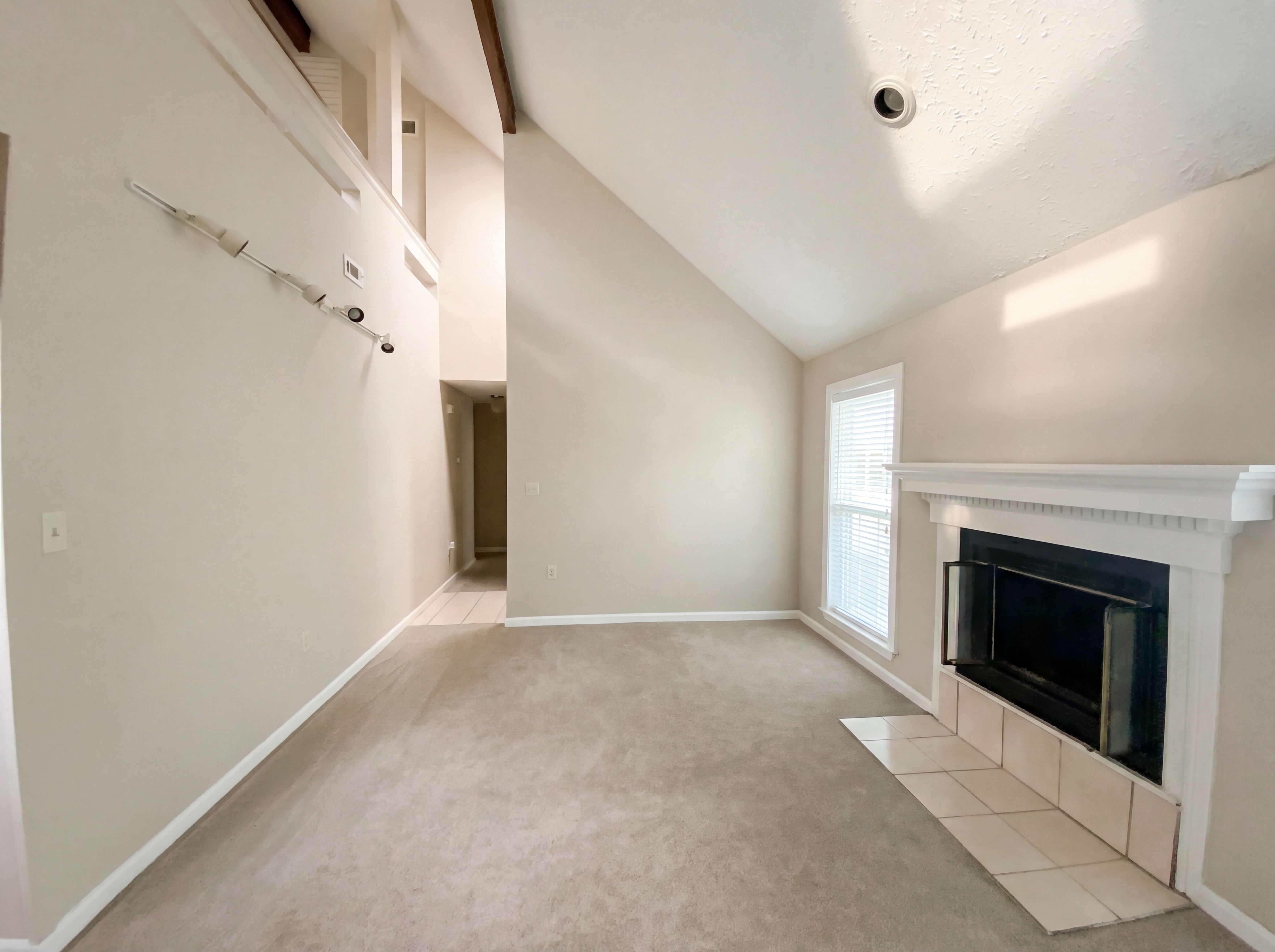Photo 10 of 27 of 1221 Dalraida Rd, Montgomery, AL