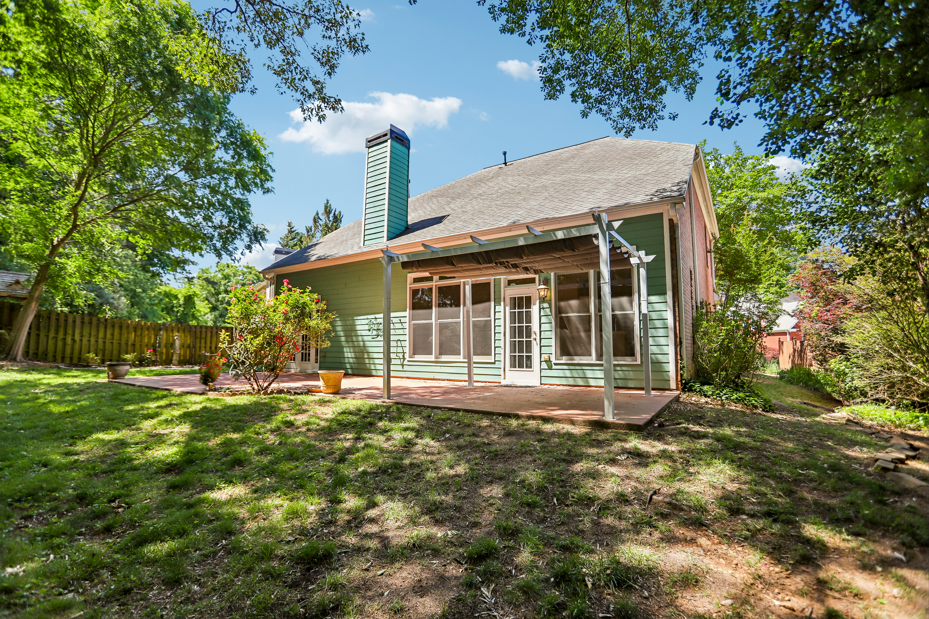 Photo 30 of 38 of 3054 Montclair Cir SE, Smyrna, GA