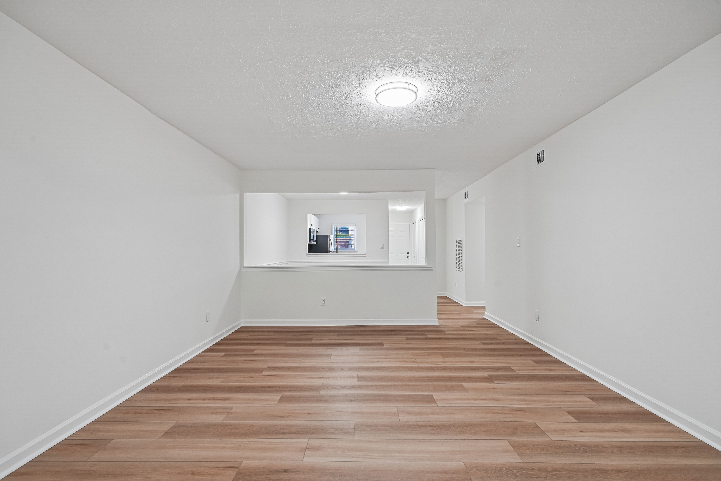 Photo 14 of 20 of 4212 Stillwater Dr, Duluth, GA