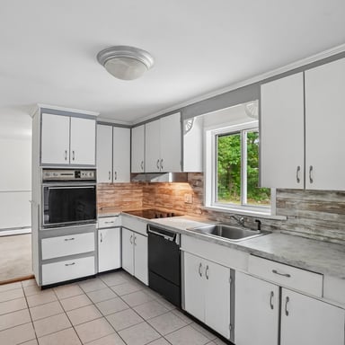 Property photo 2 of 237 Hovenden Ave