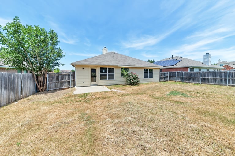 Photo 22 of 23 - 1205 Diamond Back Ln, Haslet, TX 76052