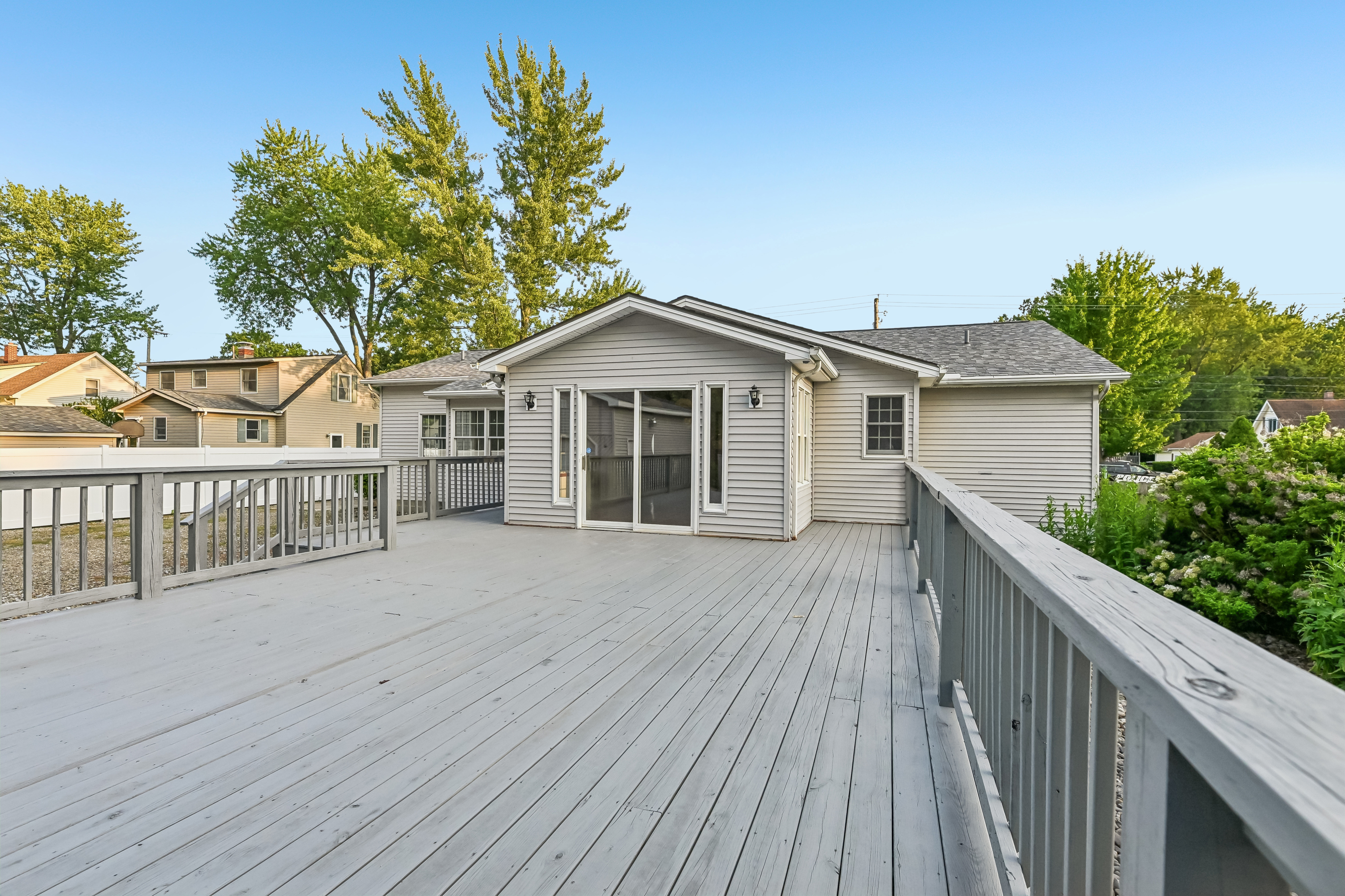 Photo 25 of 42 of 2145 Overland Ave NE, Warren, OH