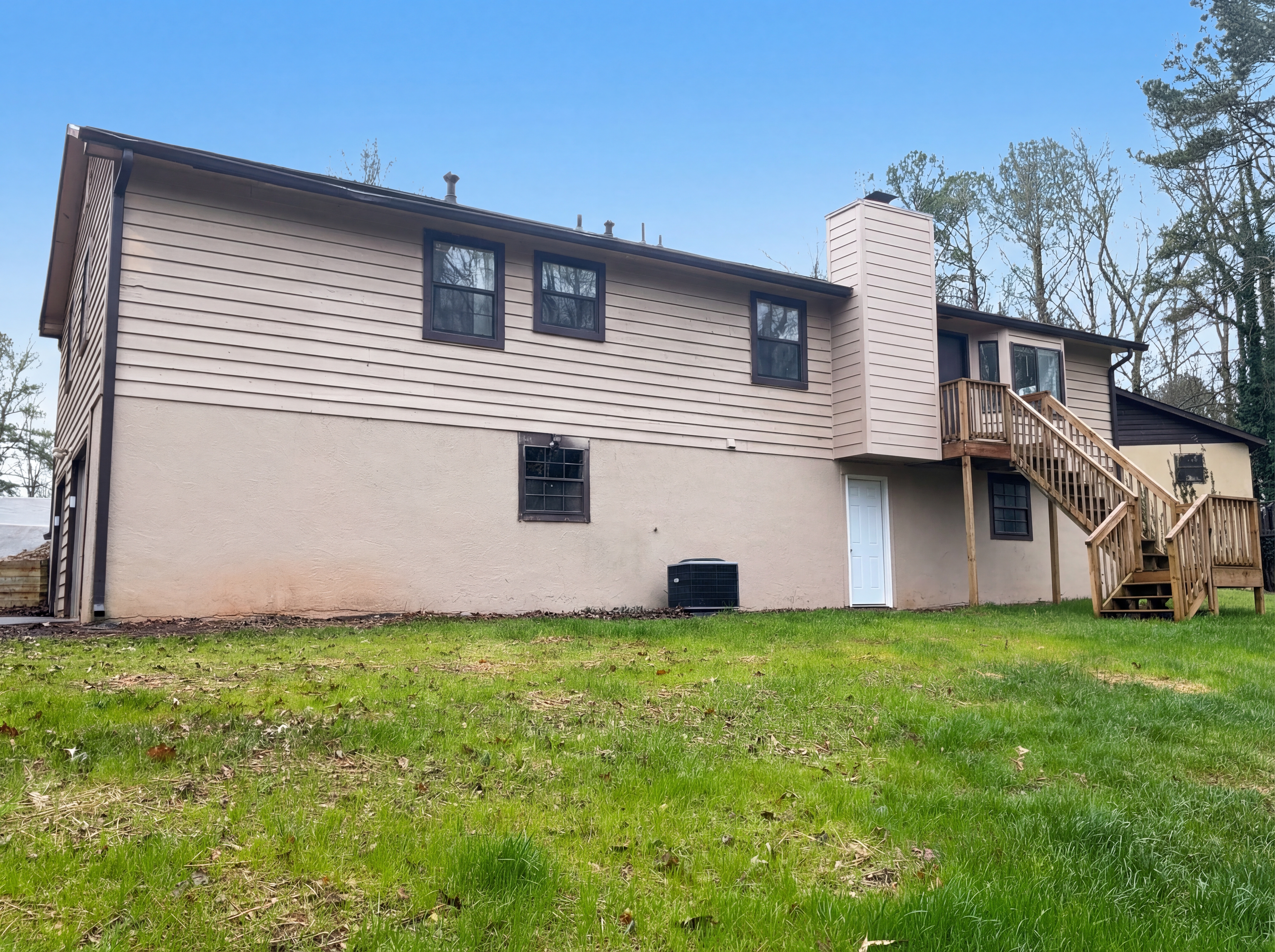 Photo 5 of 22 of 4400 Red Cedar Ct, Stone Mountain, GA