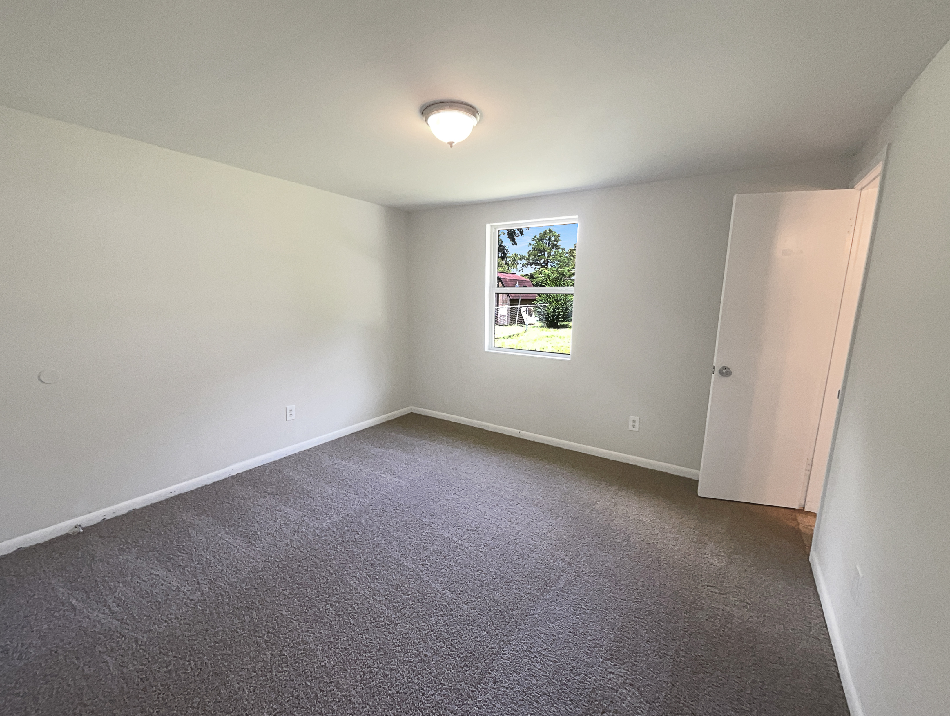 Photo 14 of 19 of 2772 Commanche Ave, Orange Park, FL