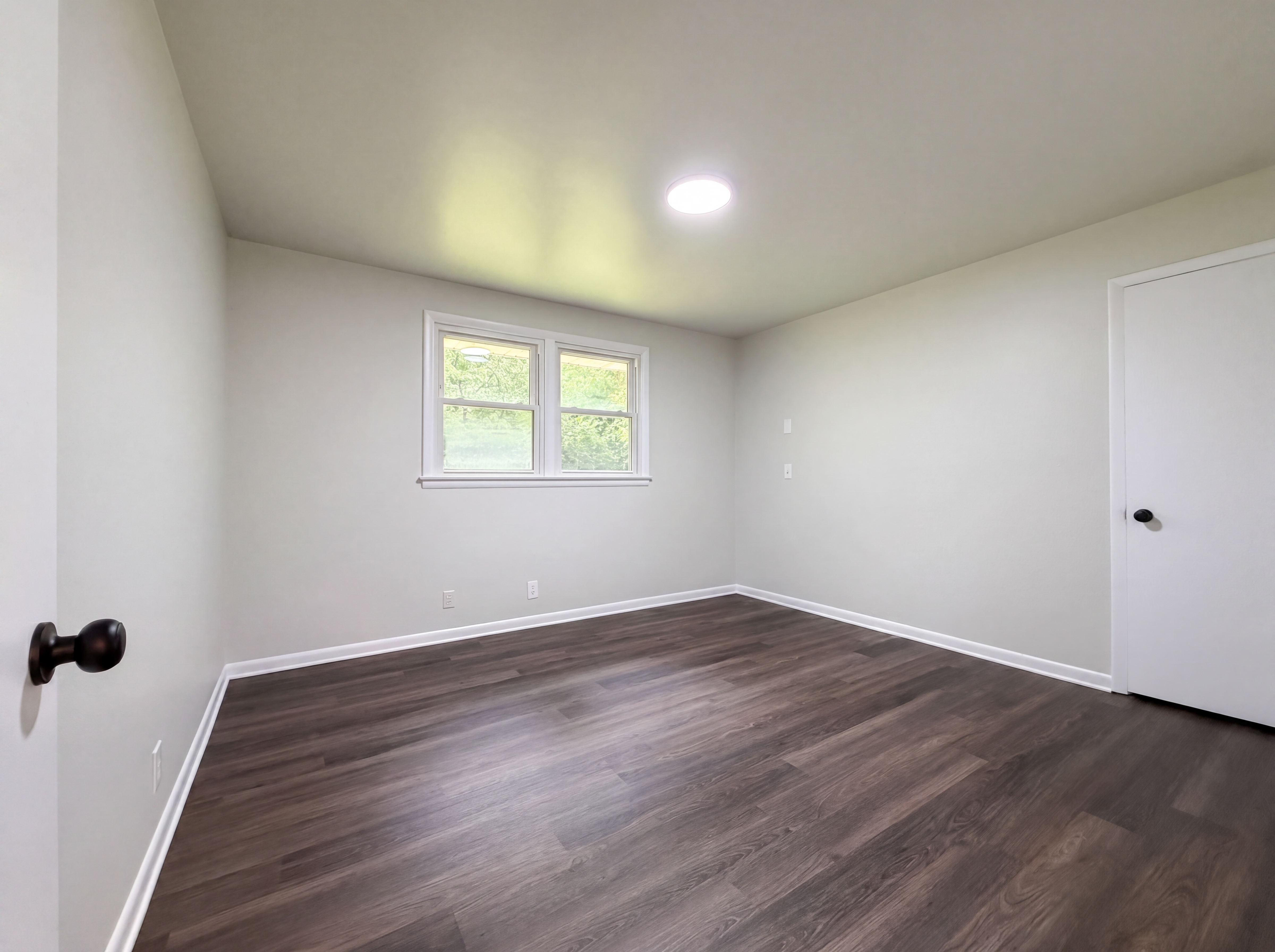 Photo 12 of 18 of 724 Woodmere Dr, Nashville, TN