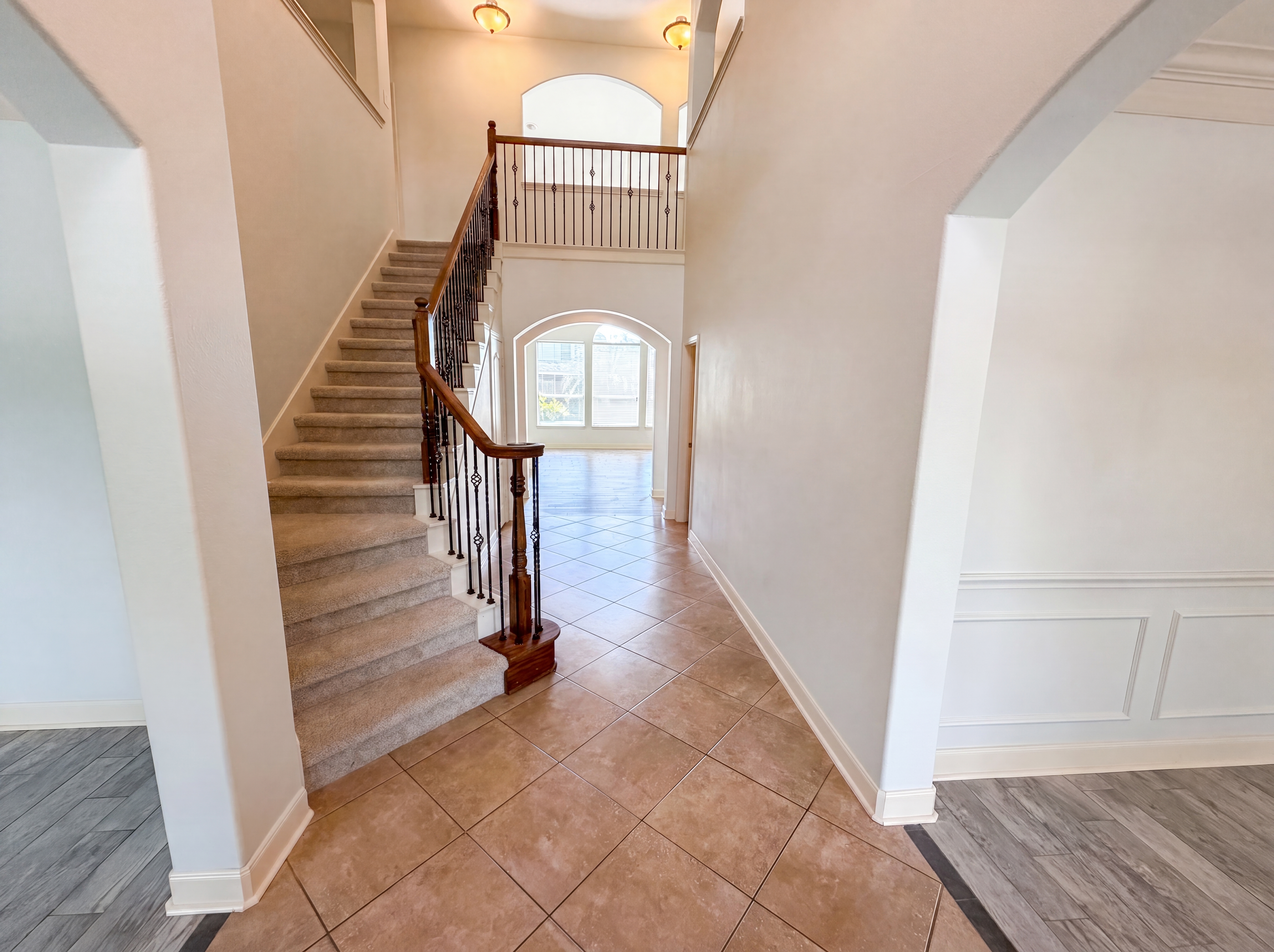Photo 4 of 36 of 15822 Maple Shores Dr, Houston, TX