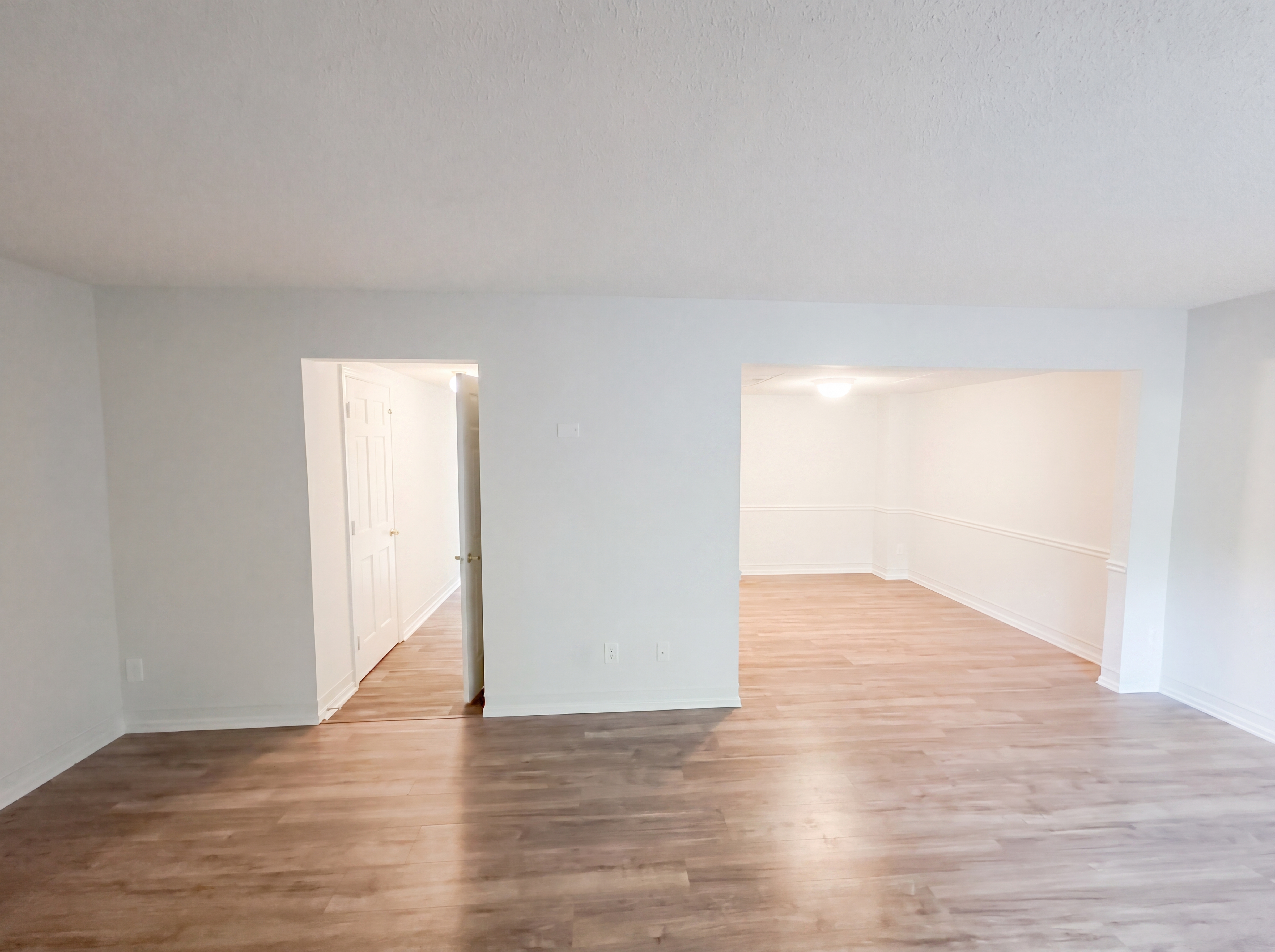 Photo 7 of 21 of 3229 Regents Park Ln, Greensboro, NC