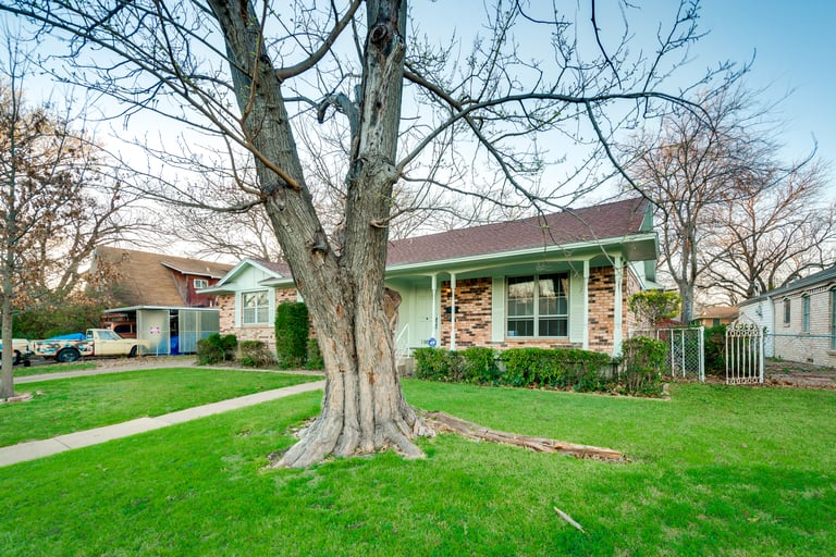 Photo 30 of 30 - 1005 McDonald Dr, Garland, TX 75041