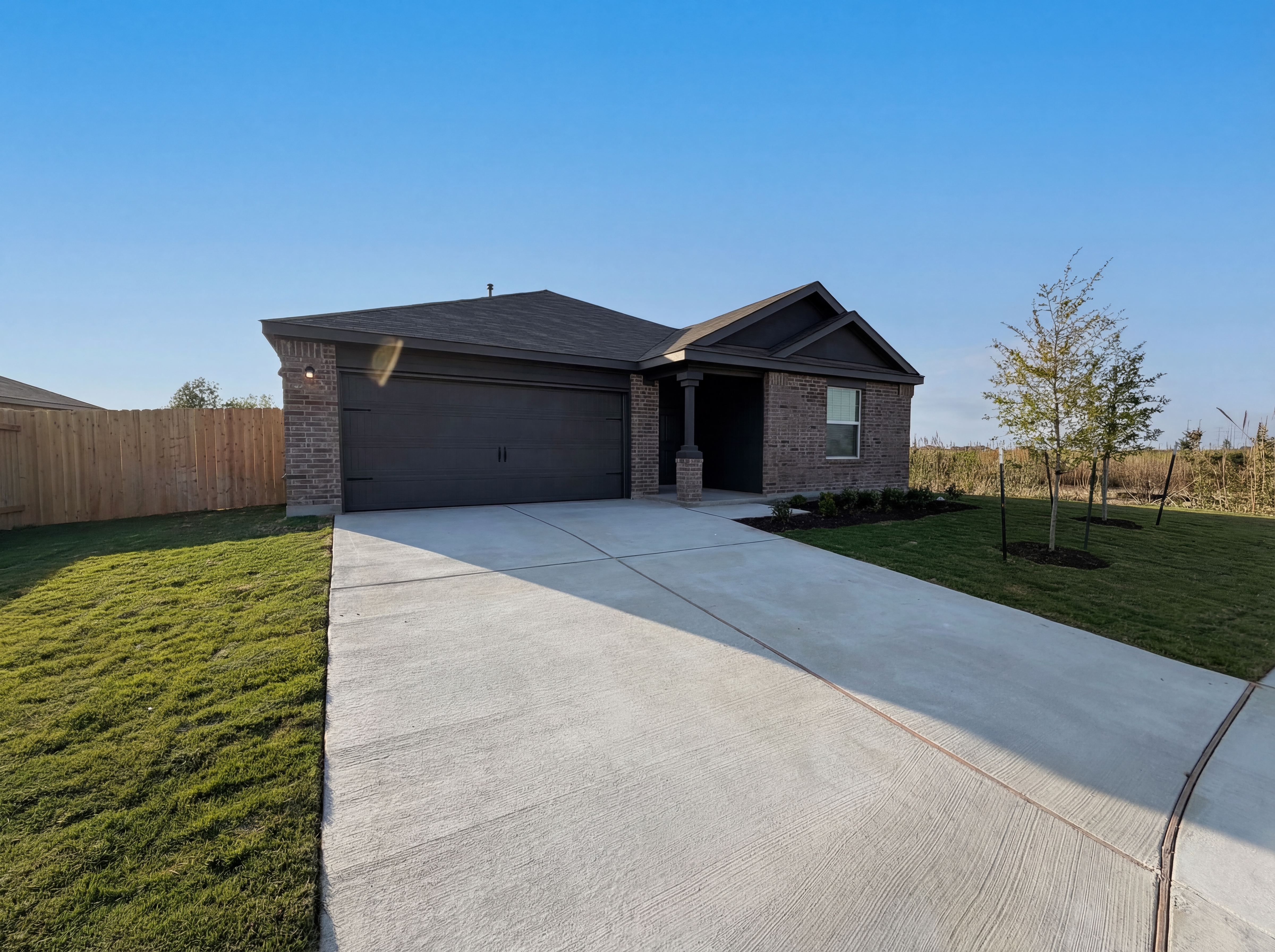 Photo 7 of 21 of 507 Vantage Dr, Hutto, TX