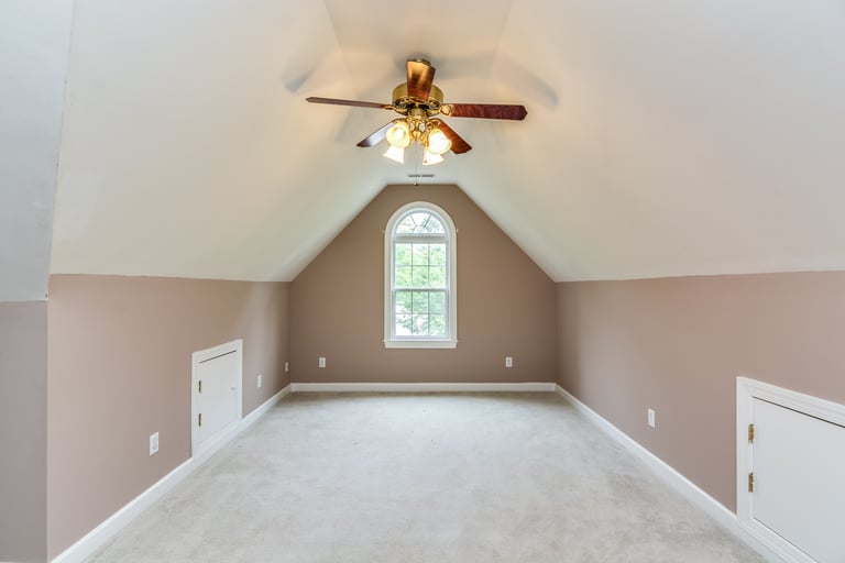 Photo 9 of 25 - 120 Brampton Cir, Clayton, NC 27527