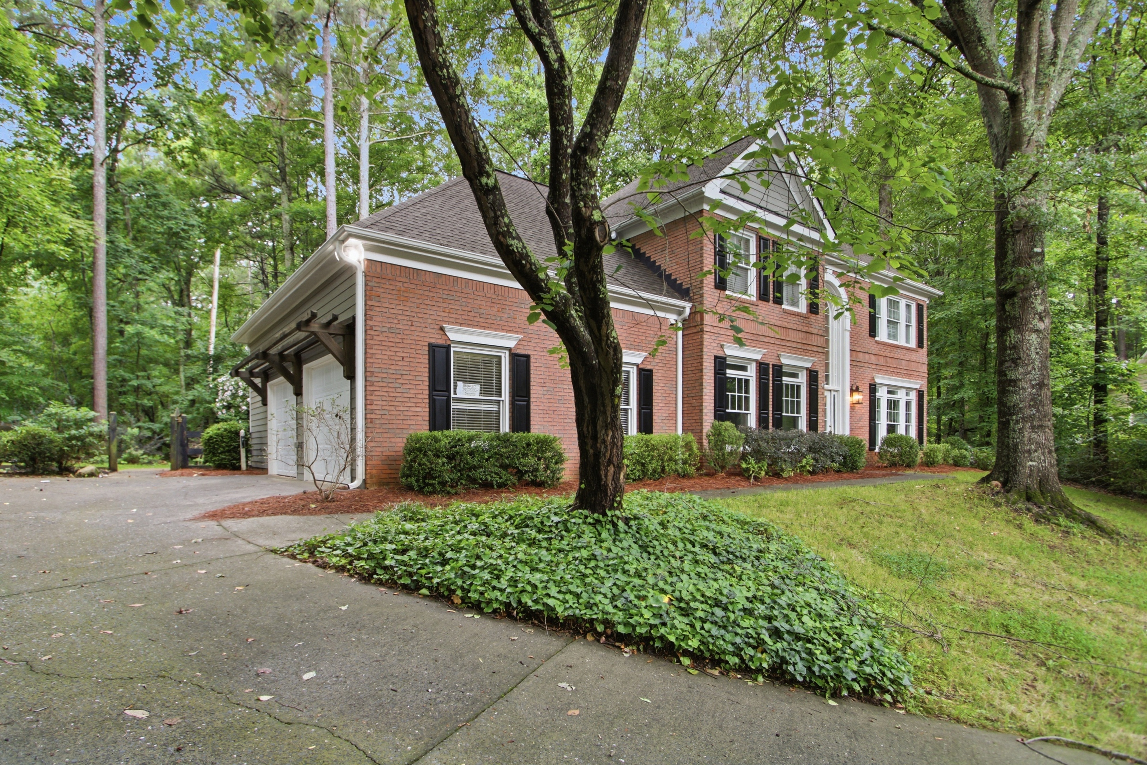 Photo 2 of 42 of 5117 Chipping Dr NW, Acworth, GA