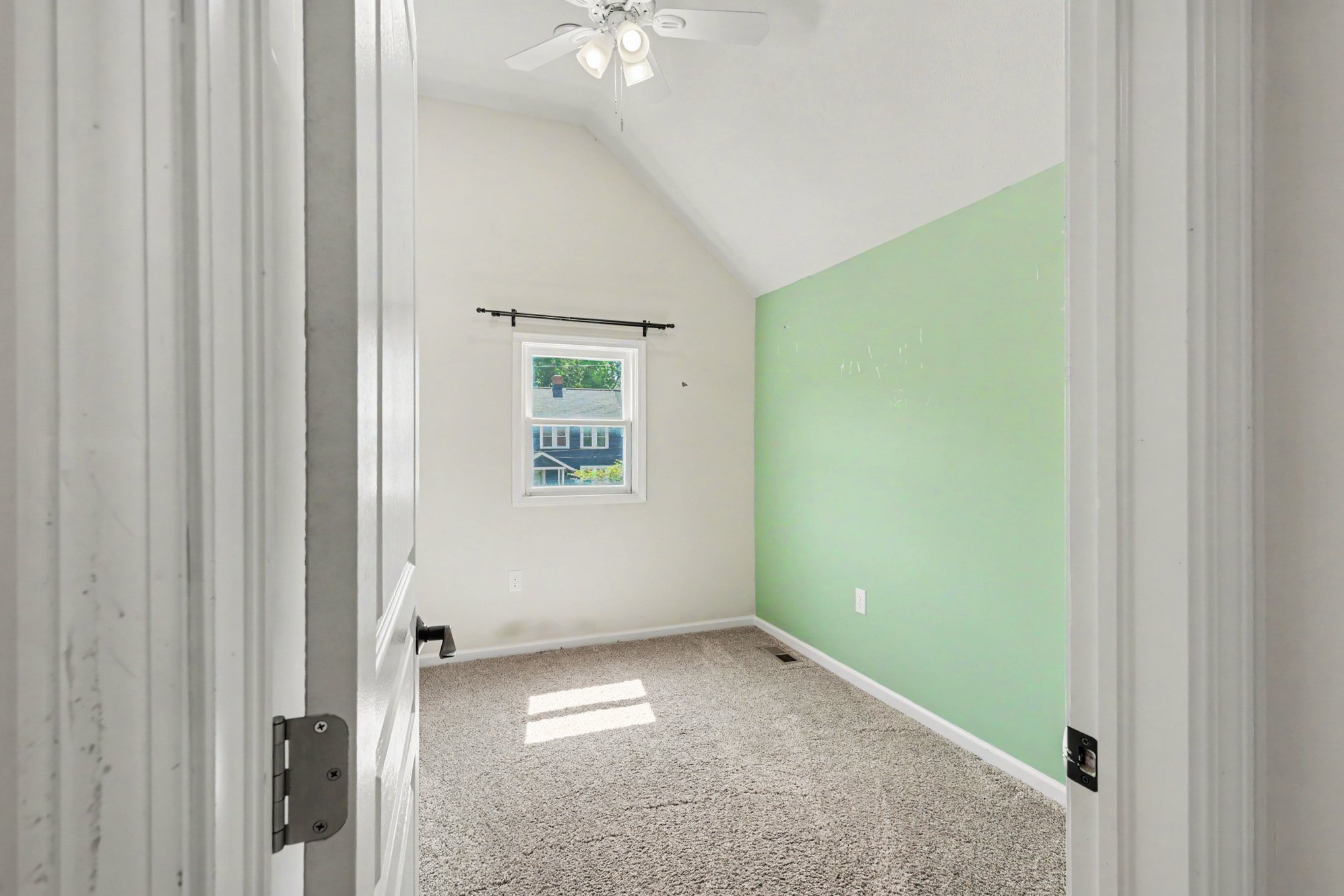 Photo 10 of 19 of 411 7th St, Fairport Harbor, OH