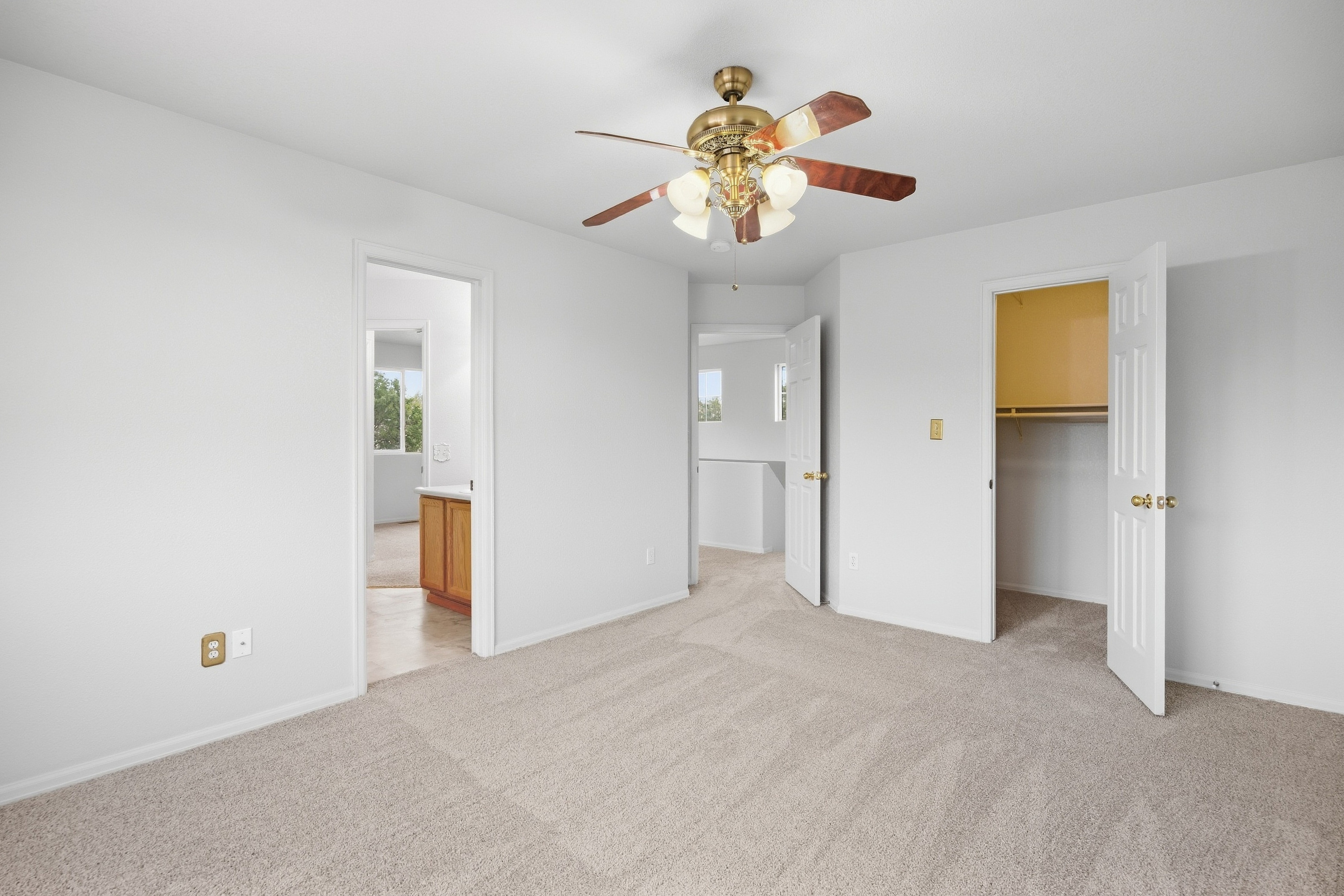 Photo 16 of 26 of 6148 Scottsbluff Dr, Colorado Springs, CO