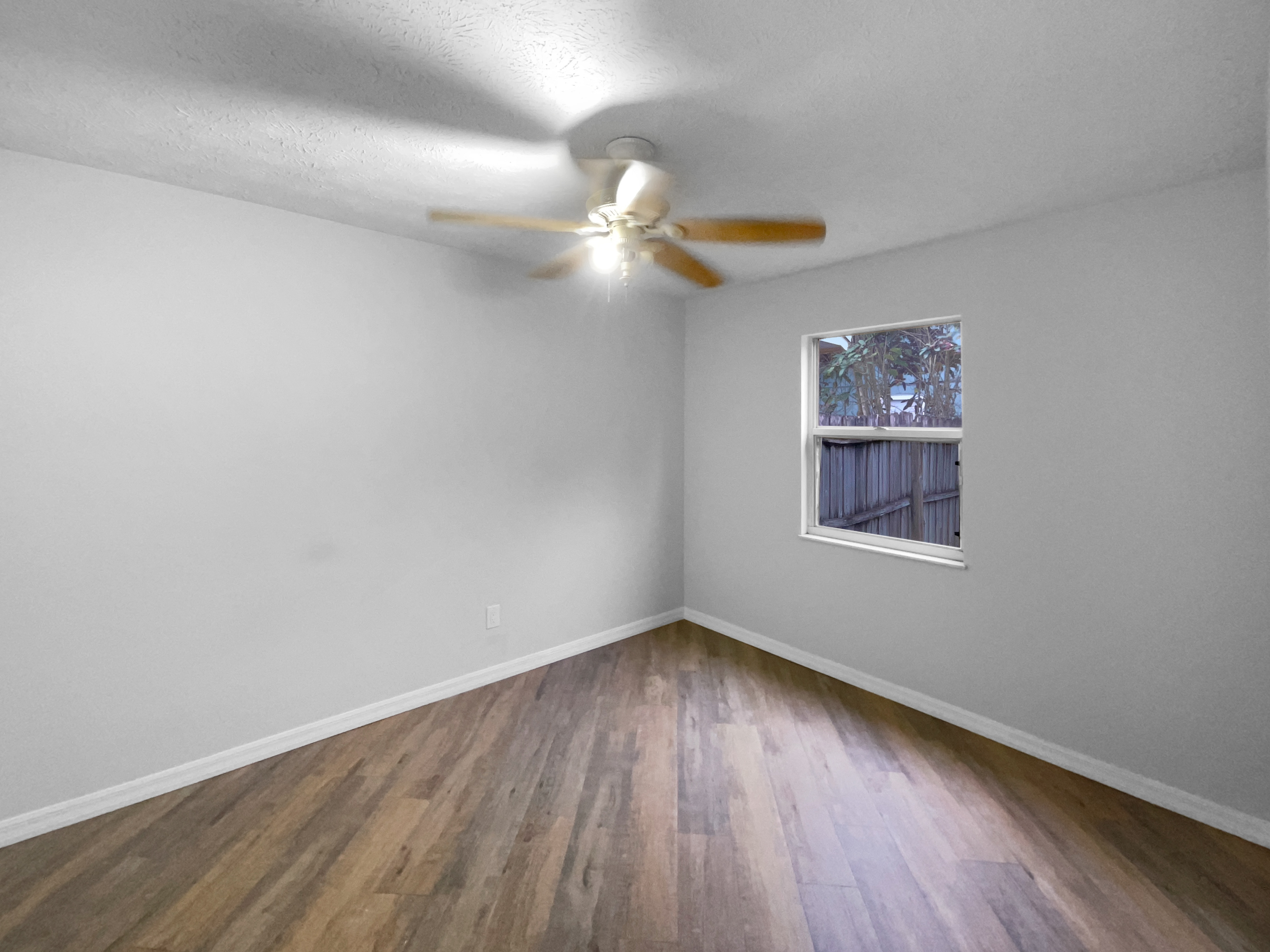 Photo 17 of 28 of 5409 Hickory Dr, Fort Pierce, FL
