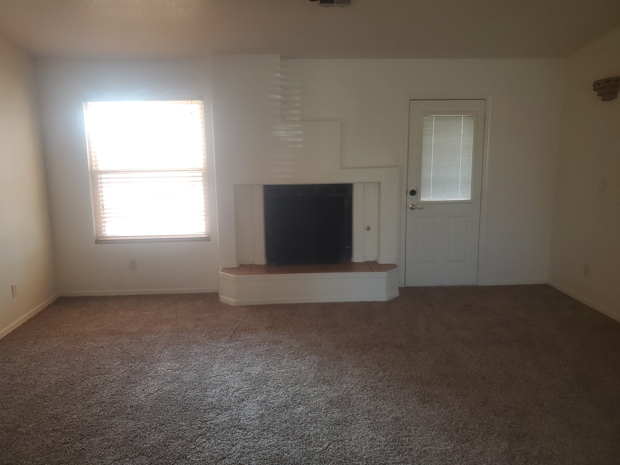 Photo 10 of 28 of 1039 Aguilera Ct, Las Cruces, NM