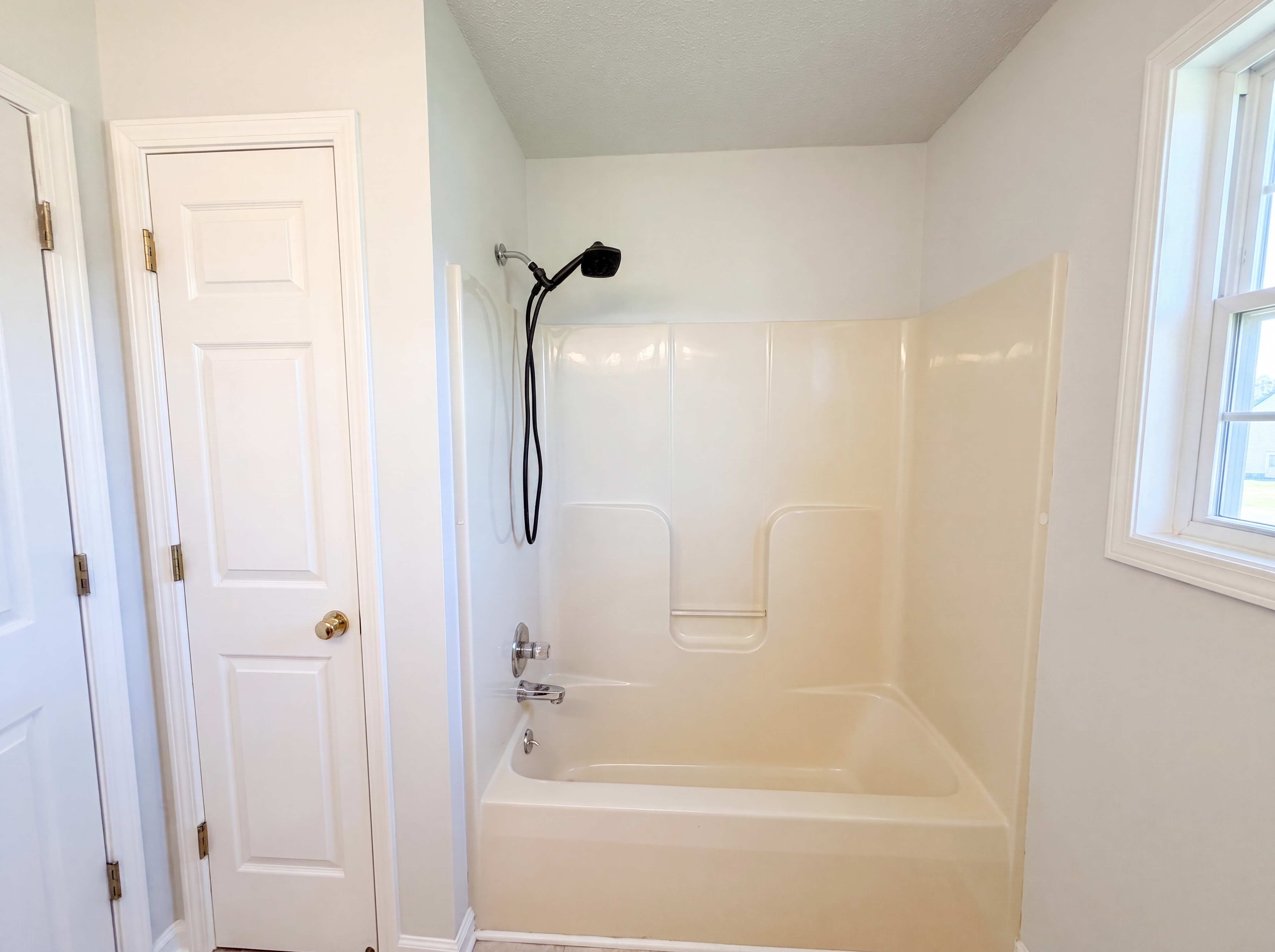 Photo 16 of 24 of 1117 Thornberry Dr, Clarksville, TN