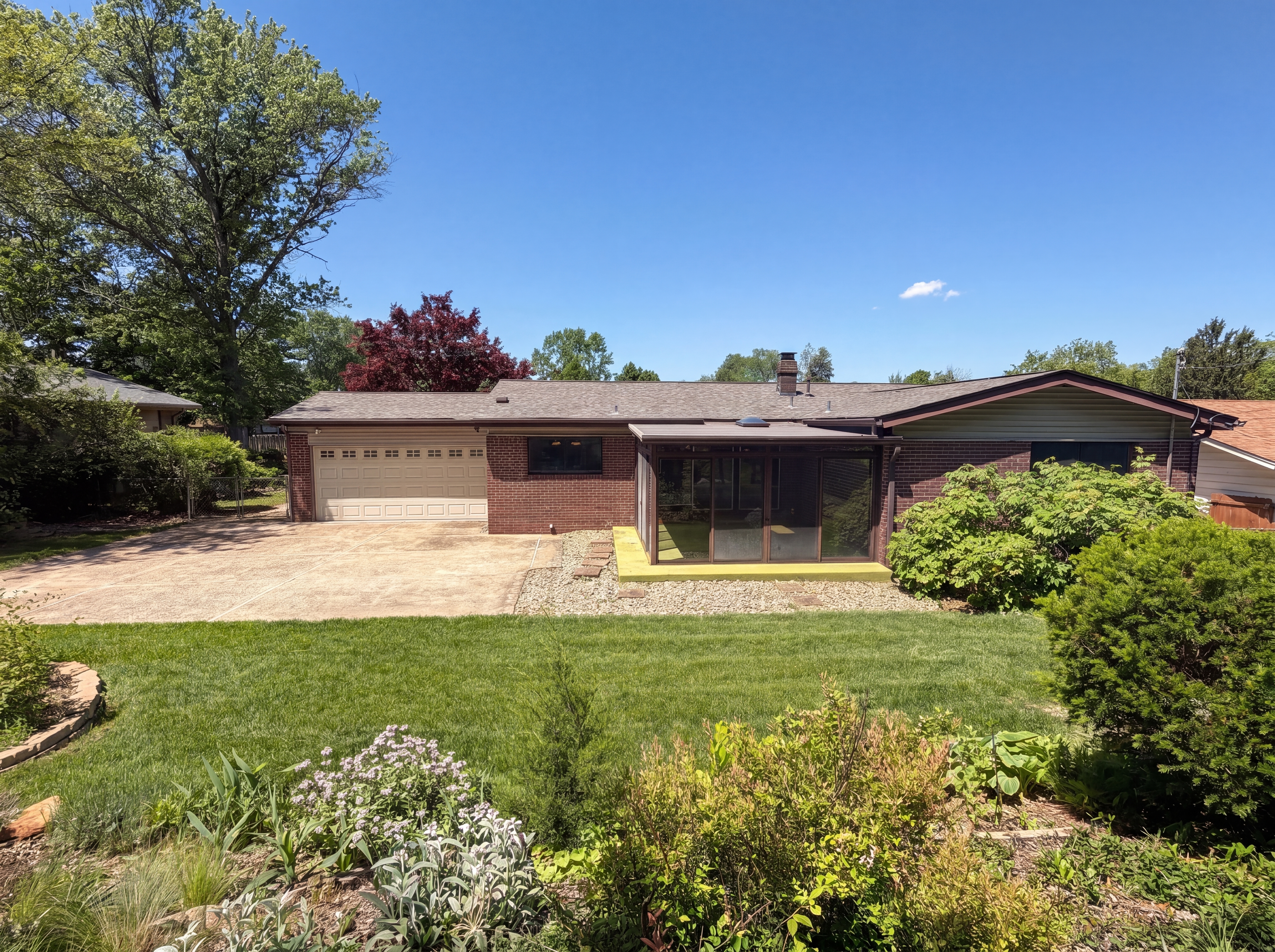Photo 5 of 22 of 1440 Tina Dr, Florissant, MO