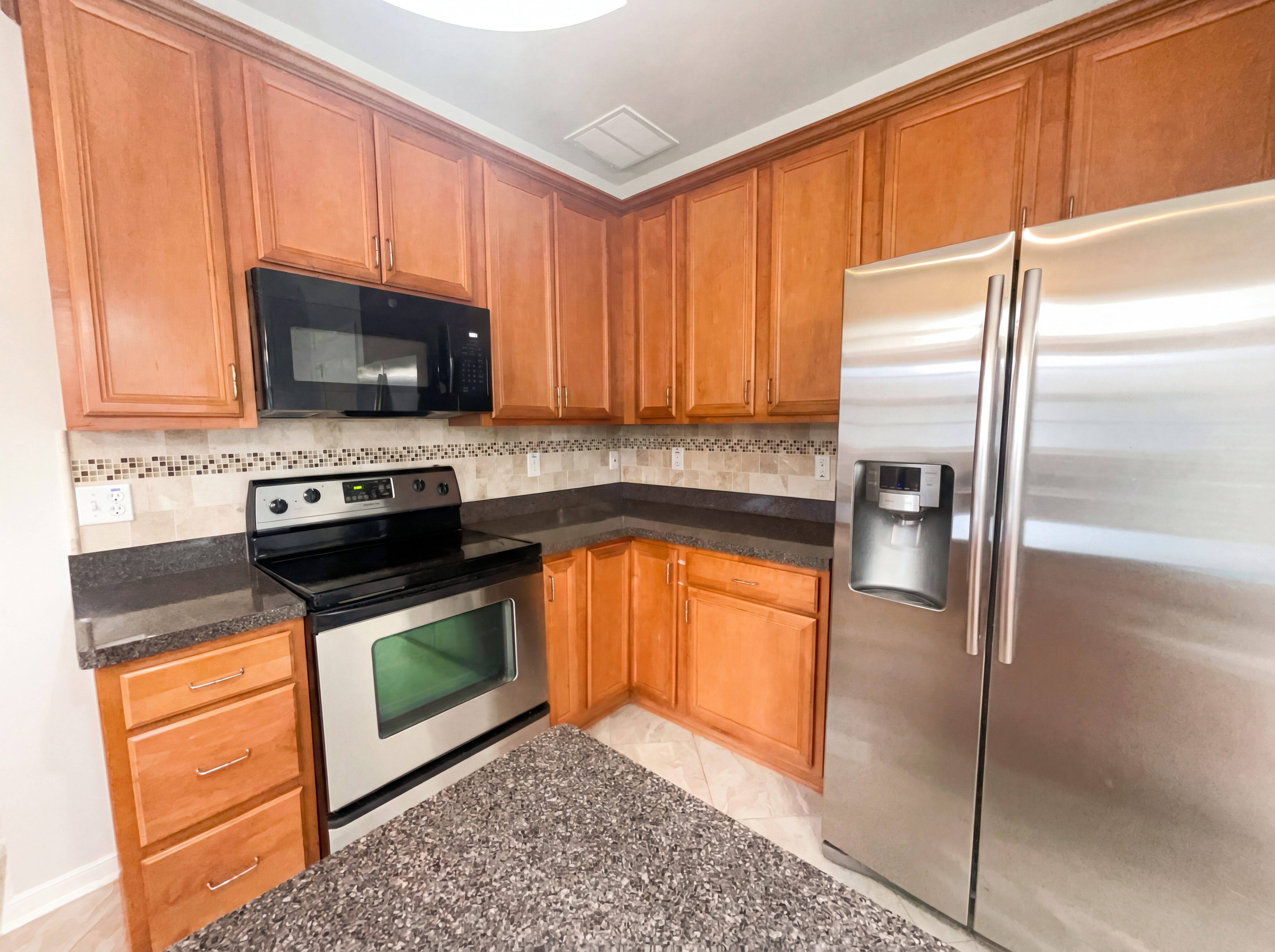 Photo 8 of 21 of 13166 Stockleigh Dr, Chester, VA