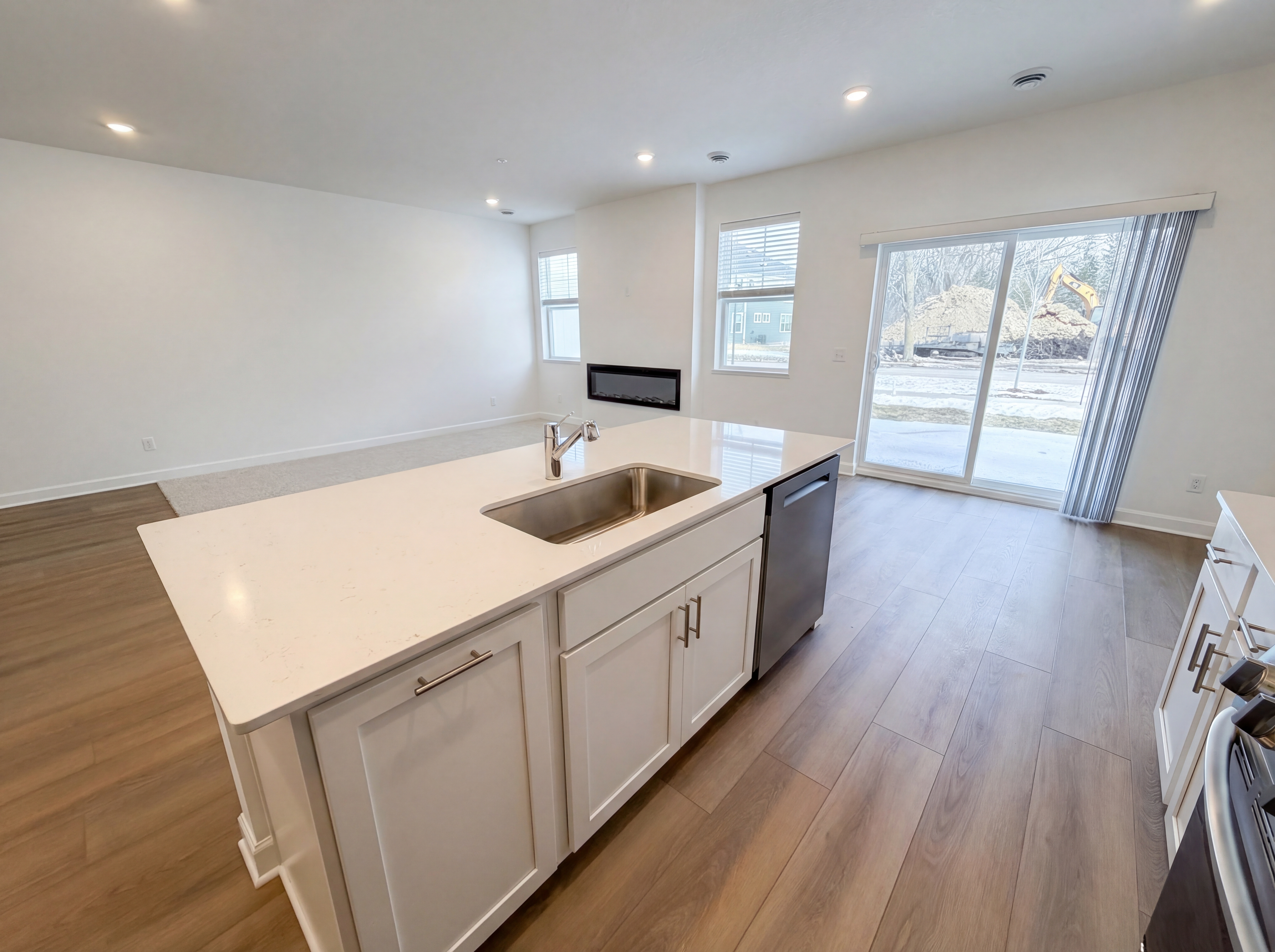 Photo 9 of 22 of 3022 Basswood St, Little Canada, MN