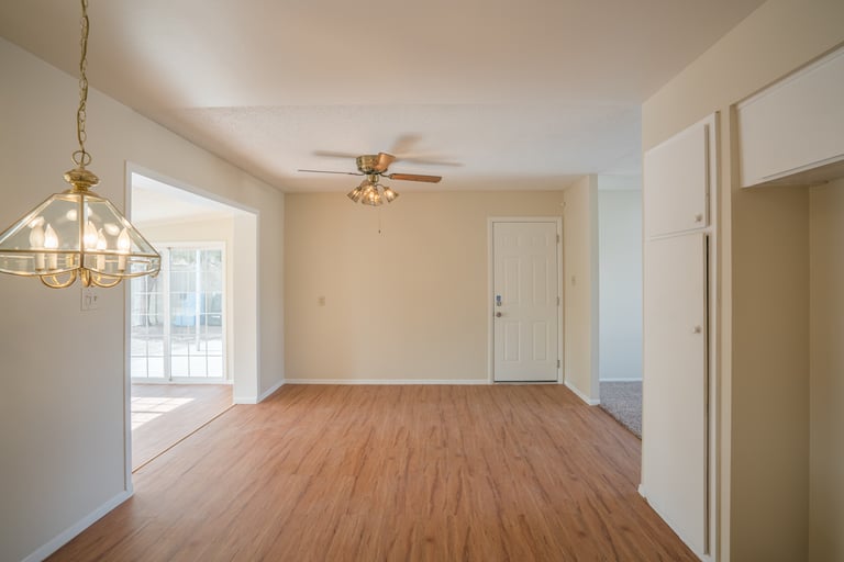 Photo 6 of 26 - 2239 W Laurel Ln, Phoenix, AZ 85029