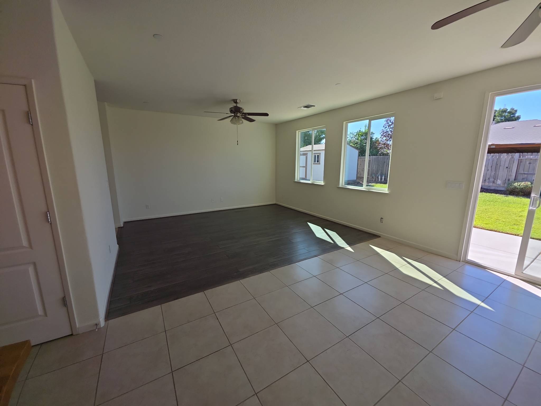 Photo 7 of 24 of 5578 E Eugenia Ave, Fresno, CA