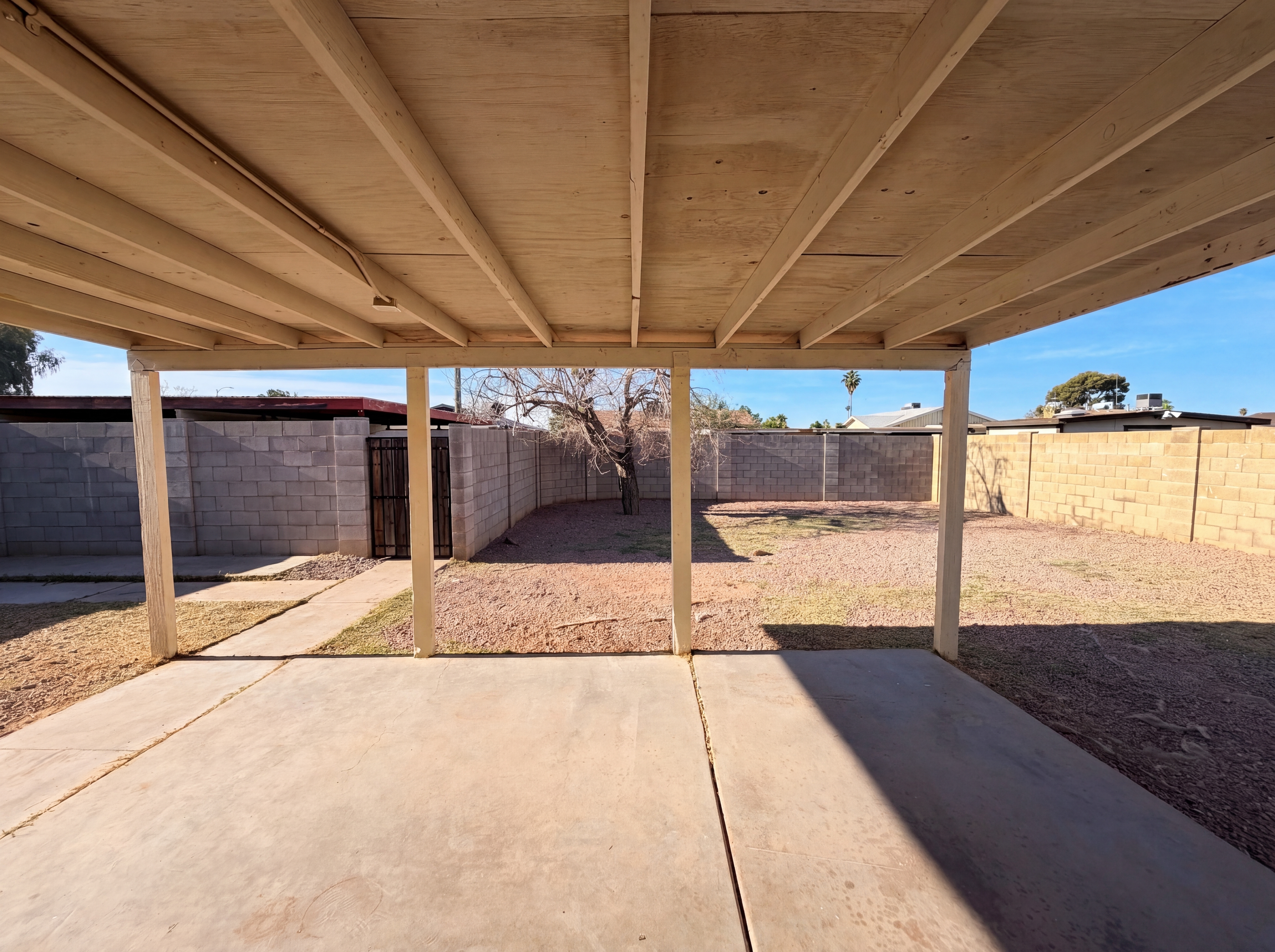 Photo 19 of 21 of 3339 W Country Gables Dr, Phoenix, AZ