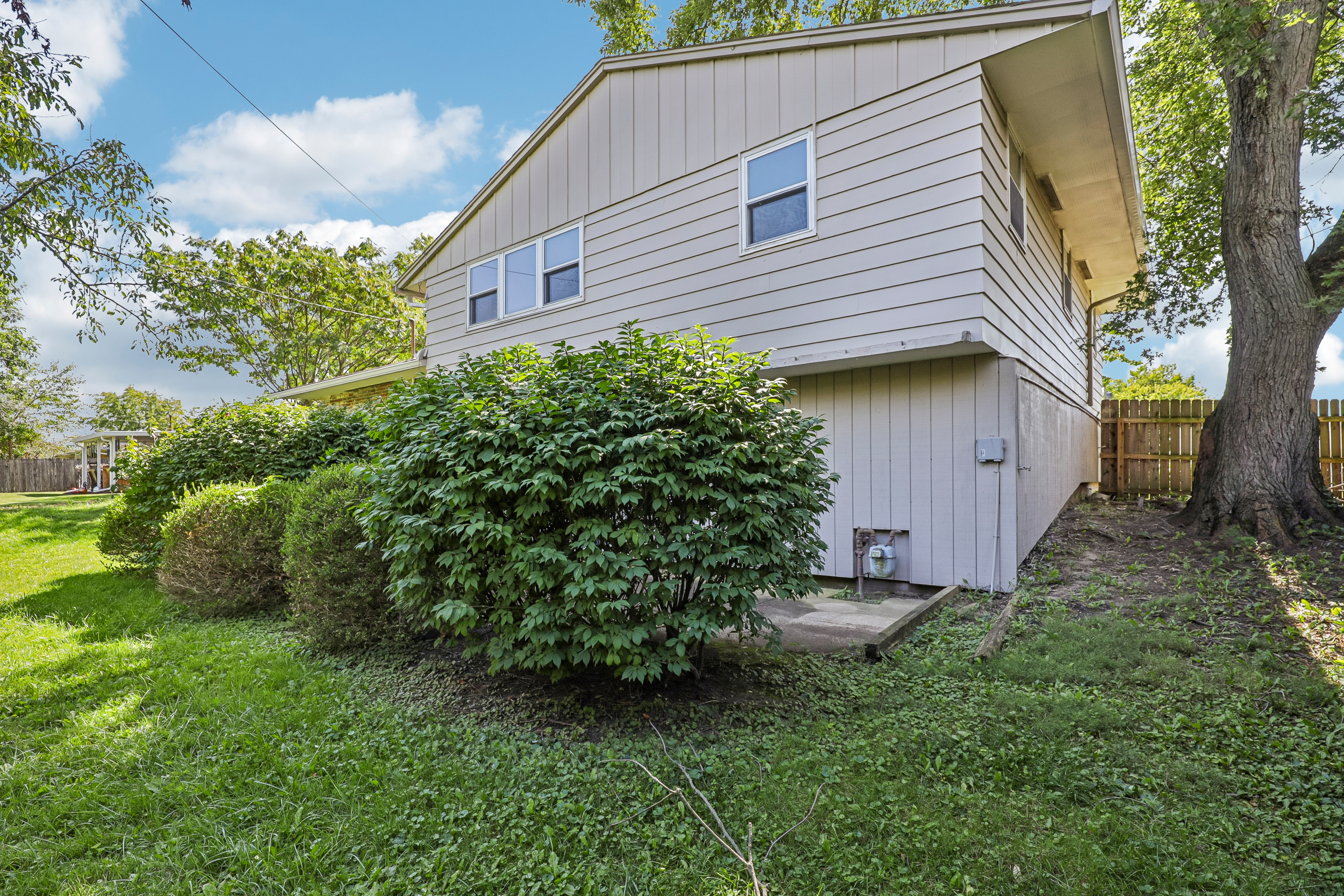 Photo 15 of 39 of 6423 Luton Ct, Dayton, OH
