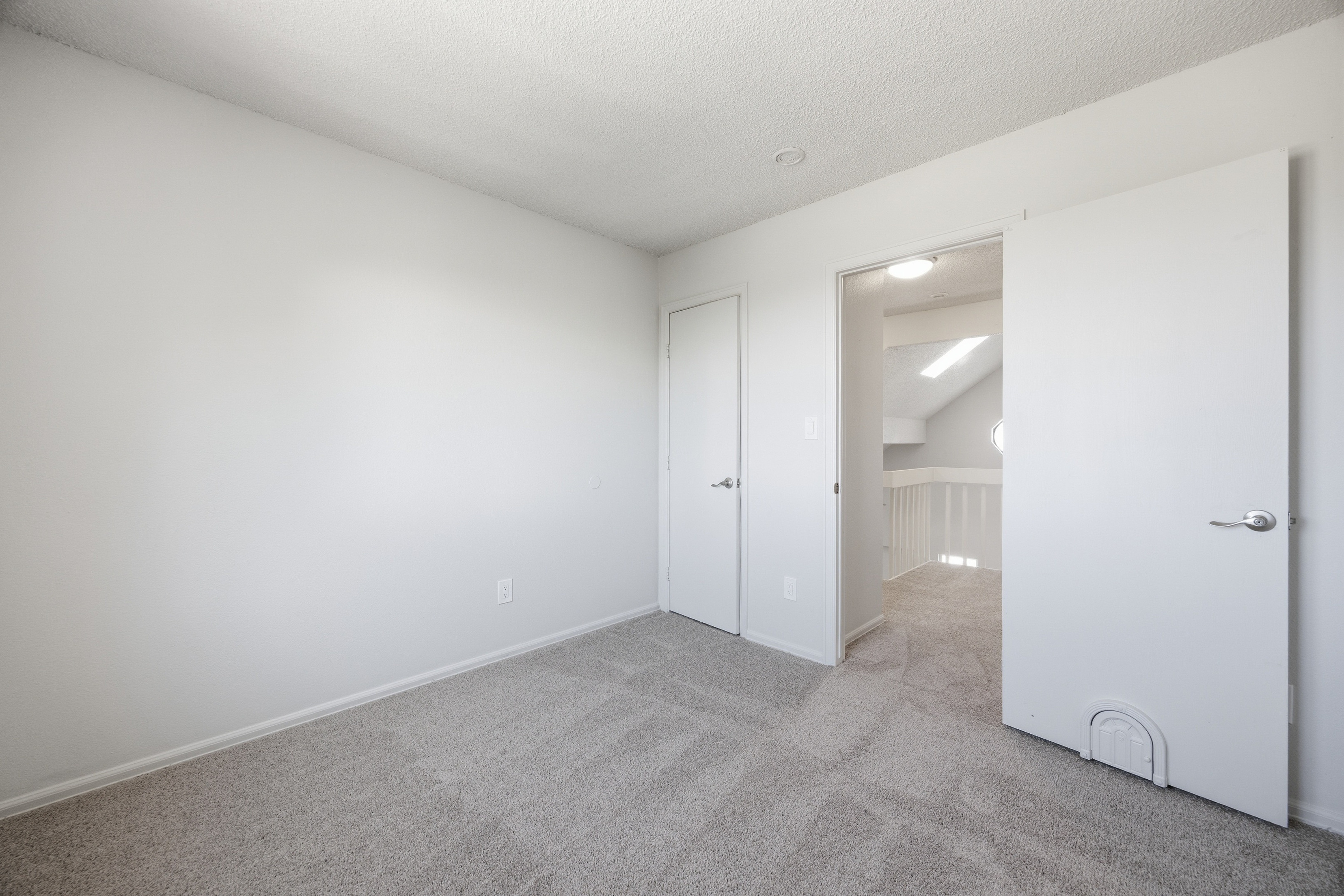 Photo 16 of 39 of 4571 Sunnyhill Dr, Colorado Springs, CO