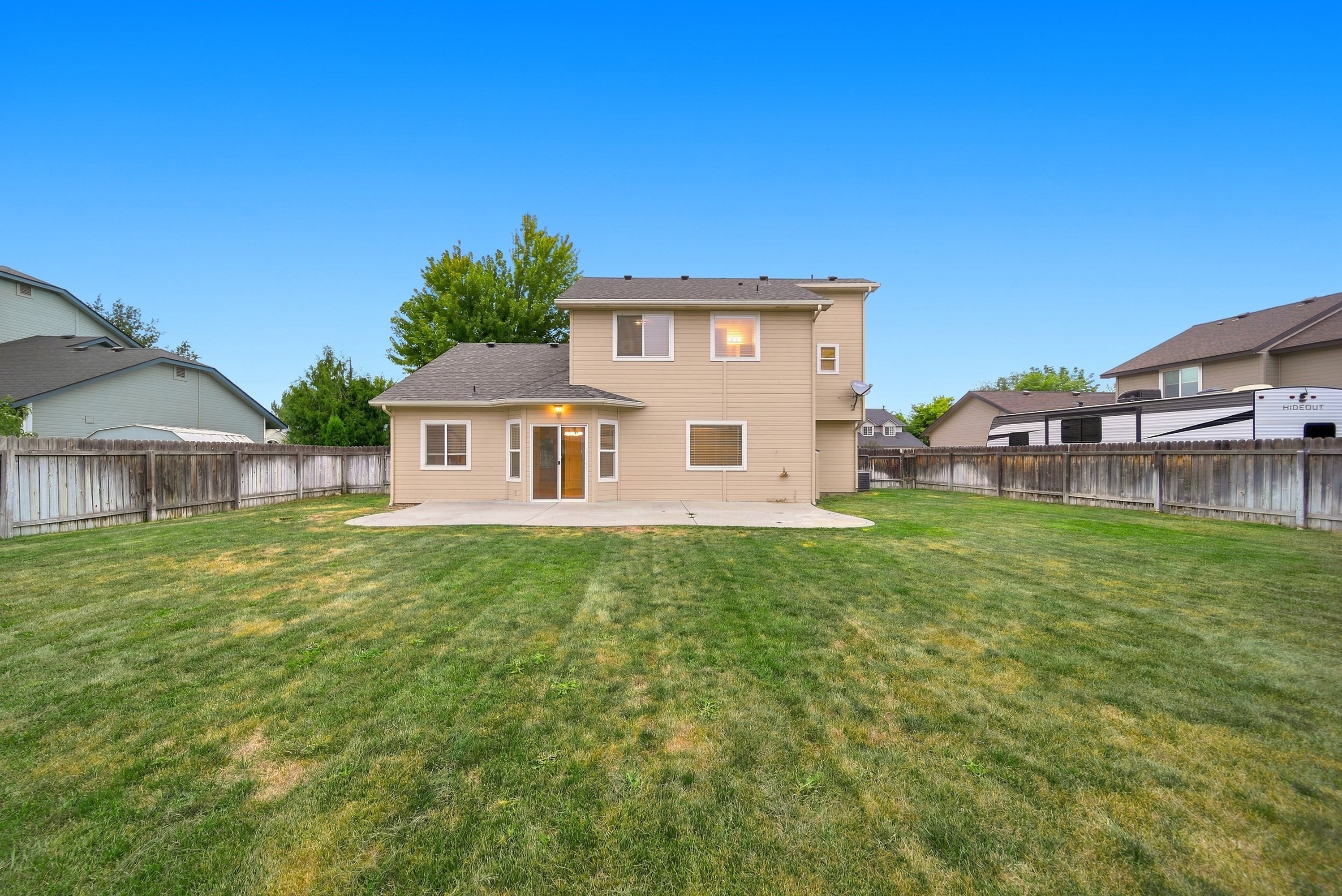 Photo 5 of 33 of 919 E Hawk St, Meridian, ID