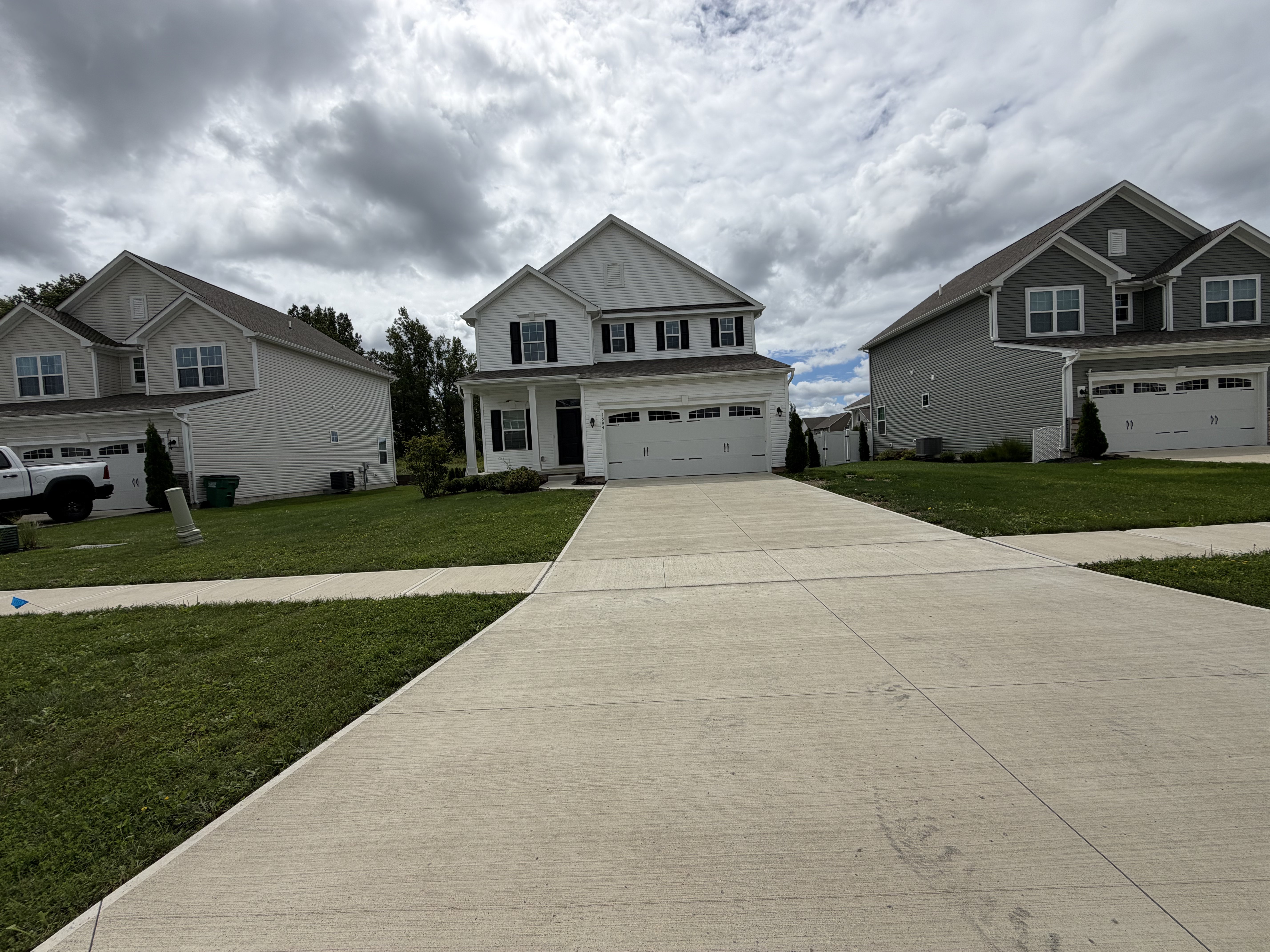 Photo 15 of 22 of 1594 Slick Rock Dr, Painesville, OH