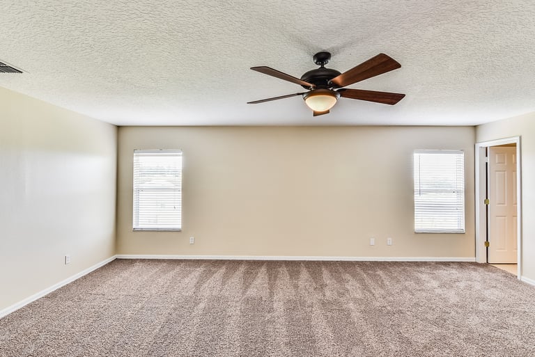 Photo 12 of 27 - 1519 Pier St, Clermont, FL 34711