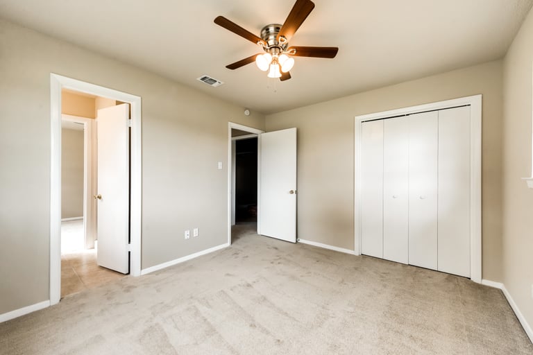 Photo 16 of 20 - 5201 Cloyce Ct, North Richland Hills, TX 76180