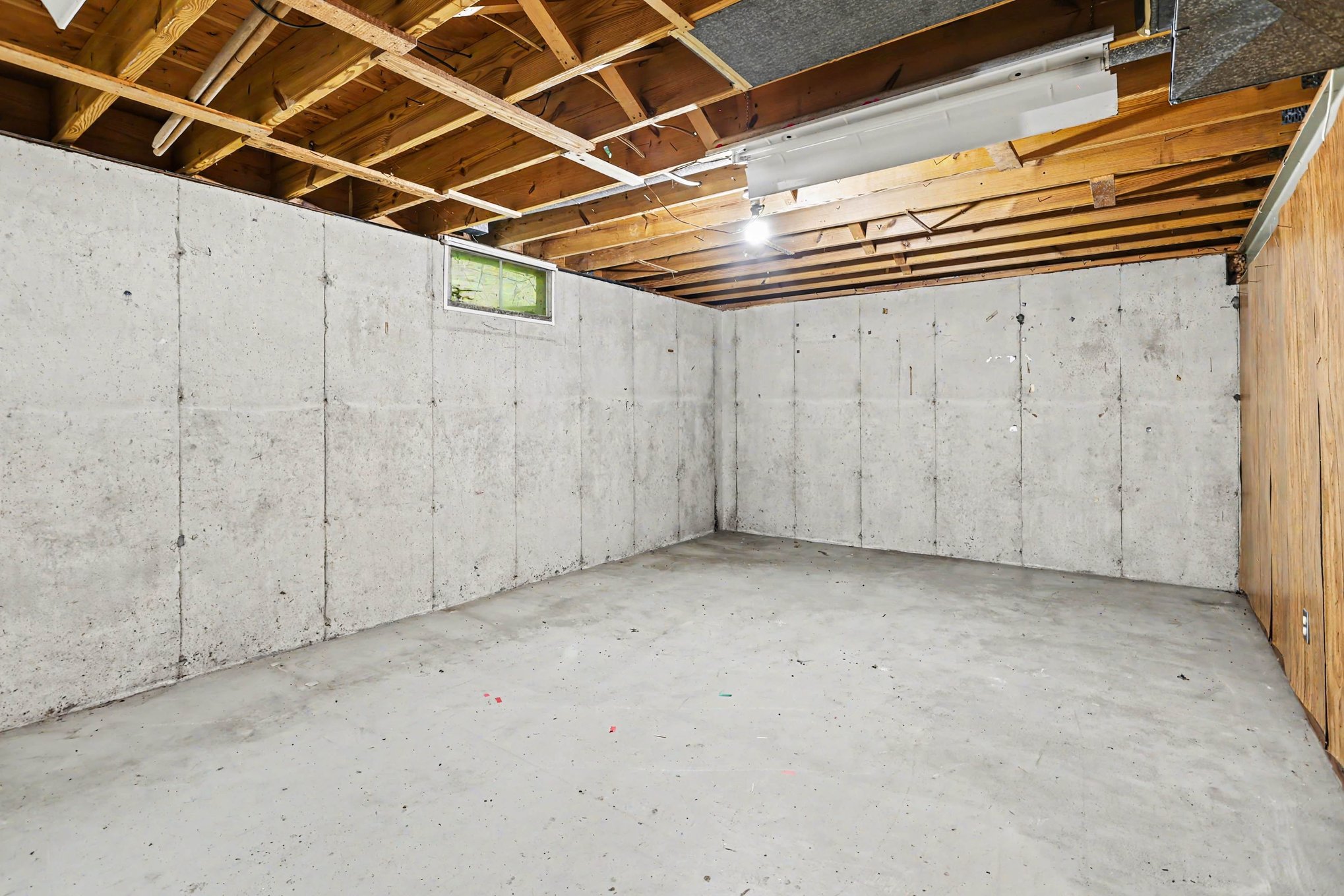 Photo 12 of 15 of 724 Chippewa Trl, Niles, MI