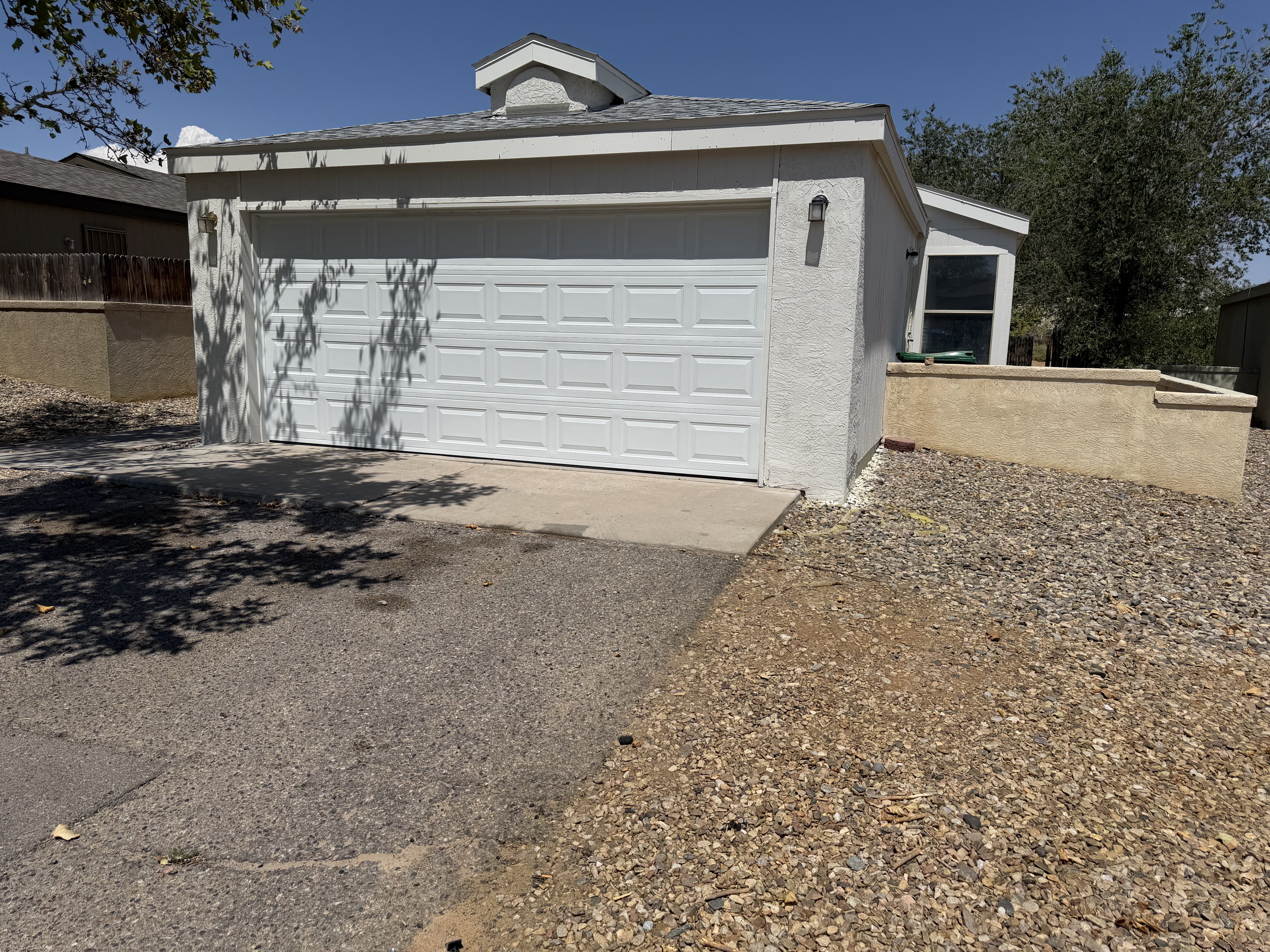 Photo 15 of 18 of 1610 Perma Dr NE, Rio Rancho, NM