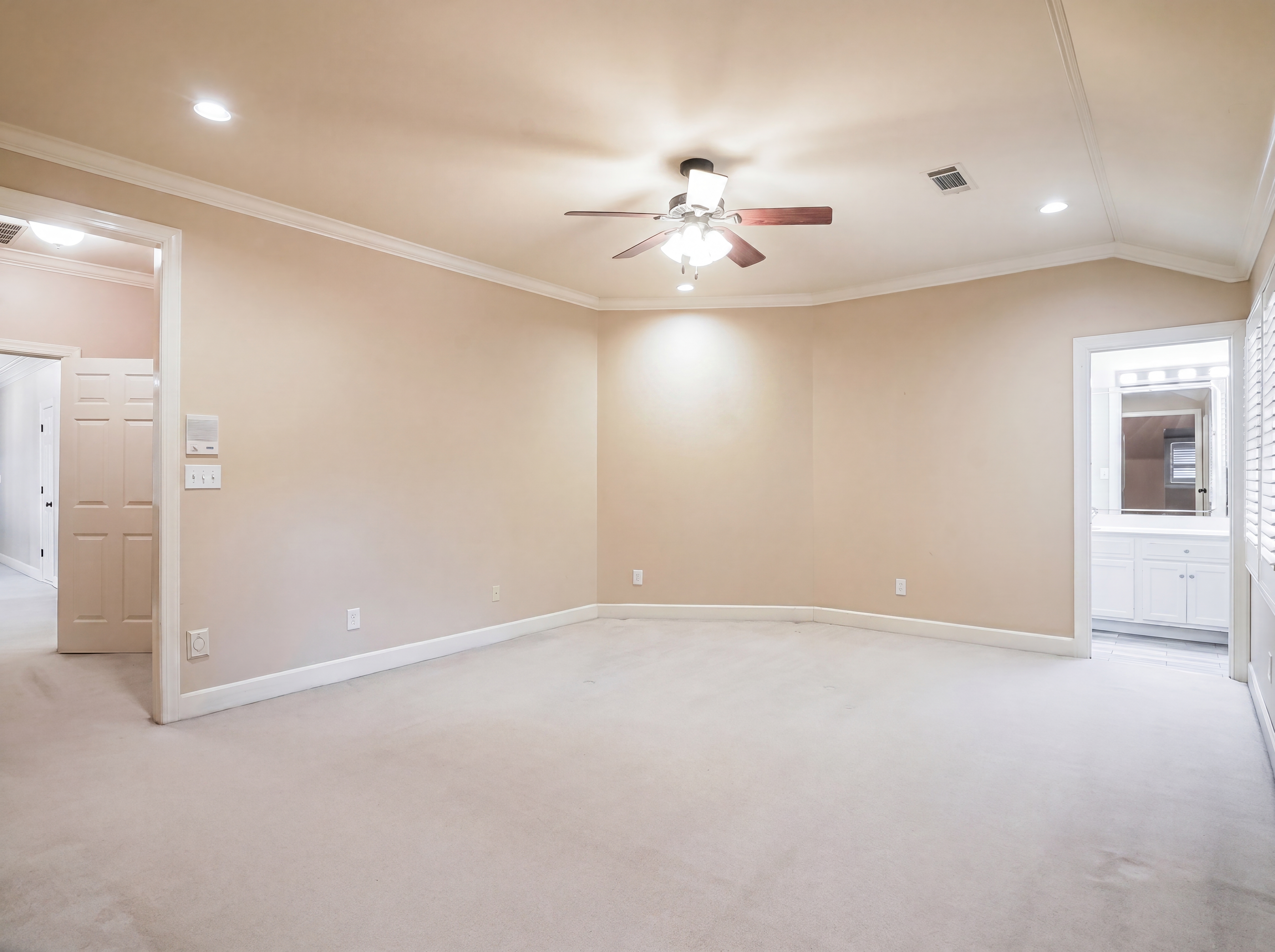 Photo 17 of 35 of 5064 Greystone Way, Hoover, AL