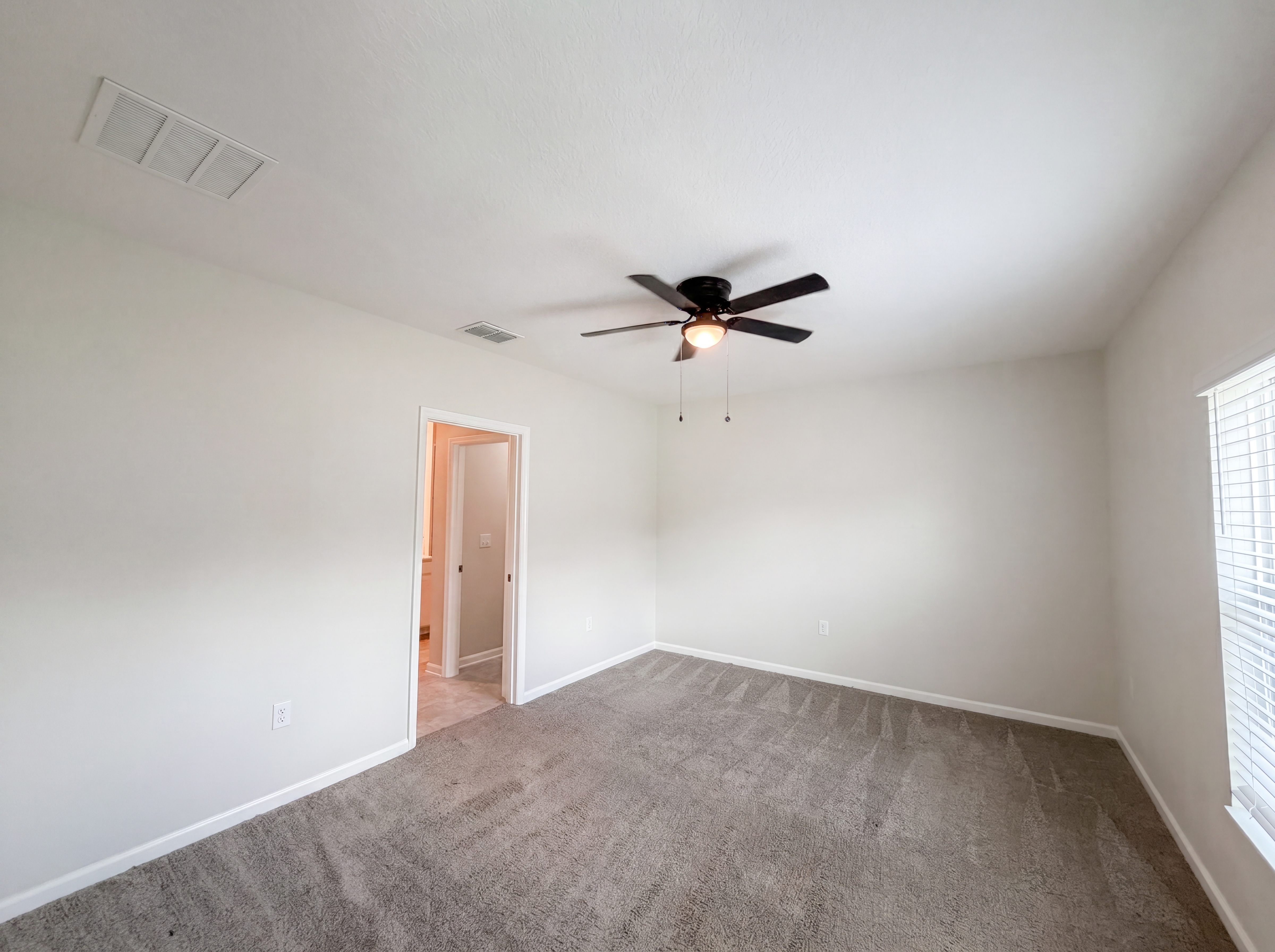 Photo 11 of 21 of 2307 Burney Falls Ln, Davenport, FL