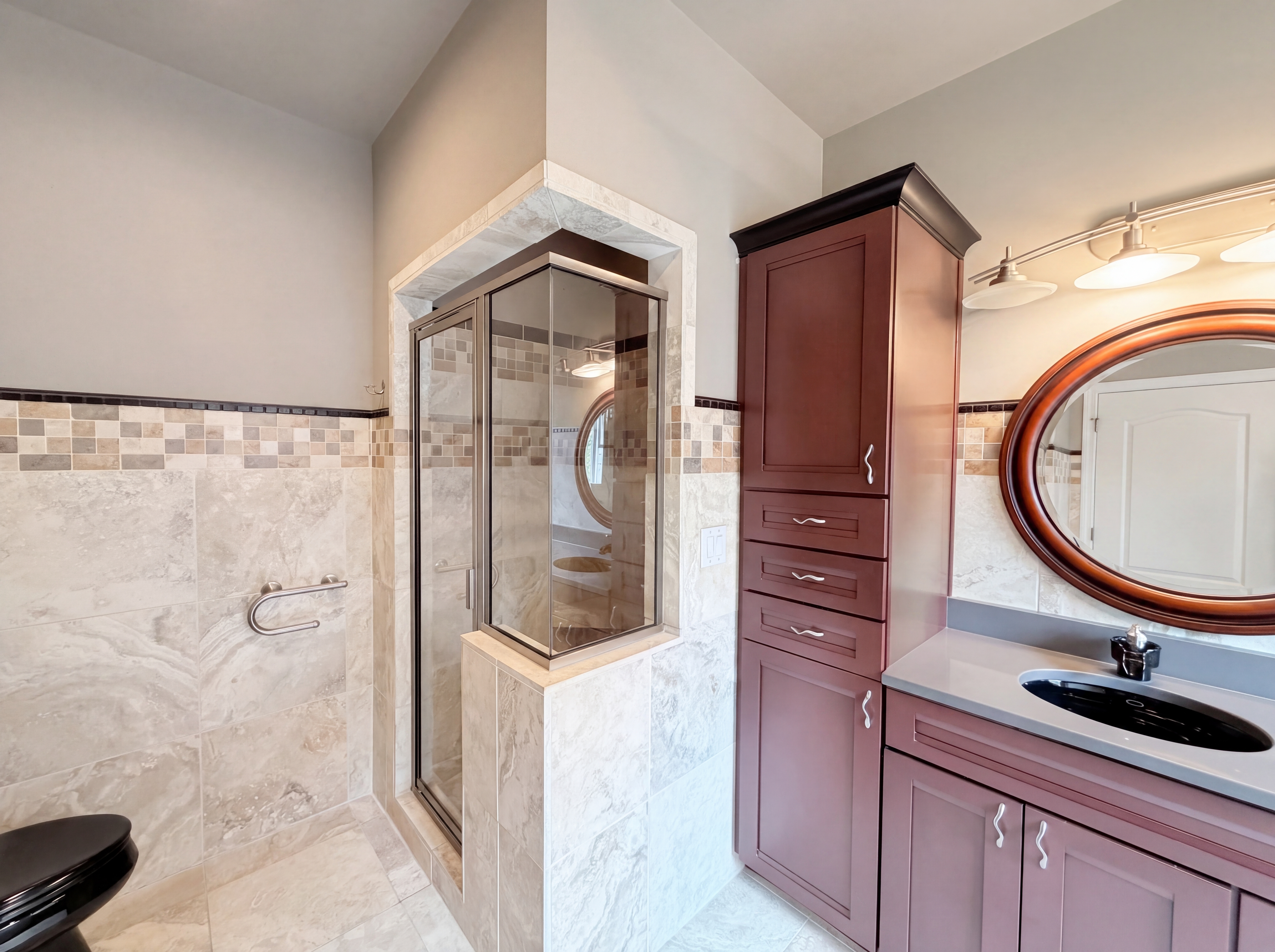 Photo 11 of 29 of 8016 Stonegate Dr, Cincinnati, OH