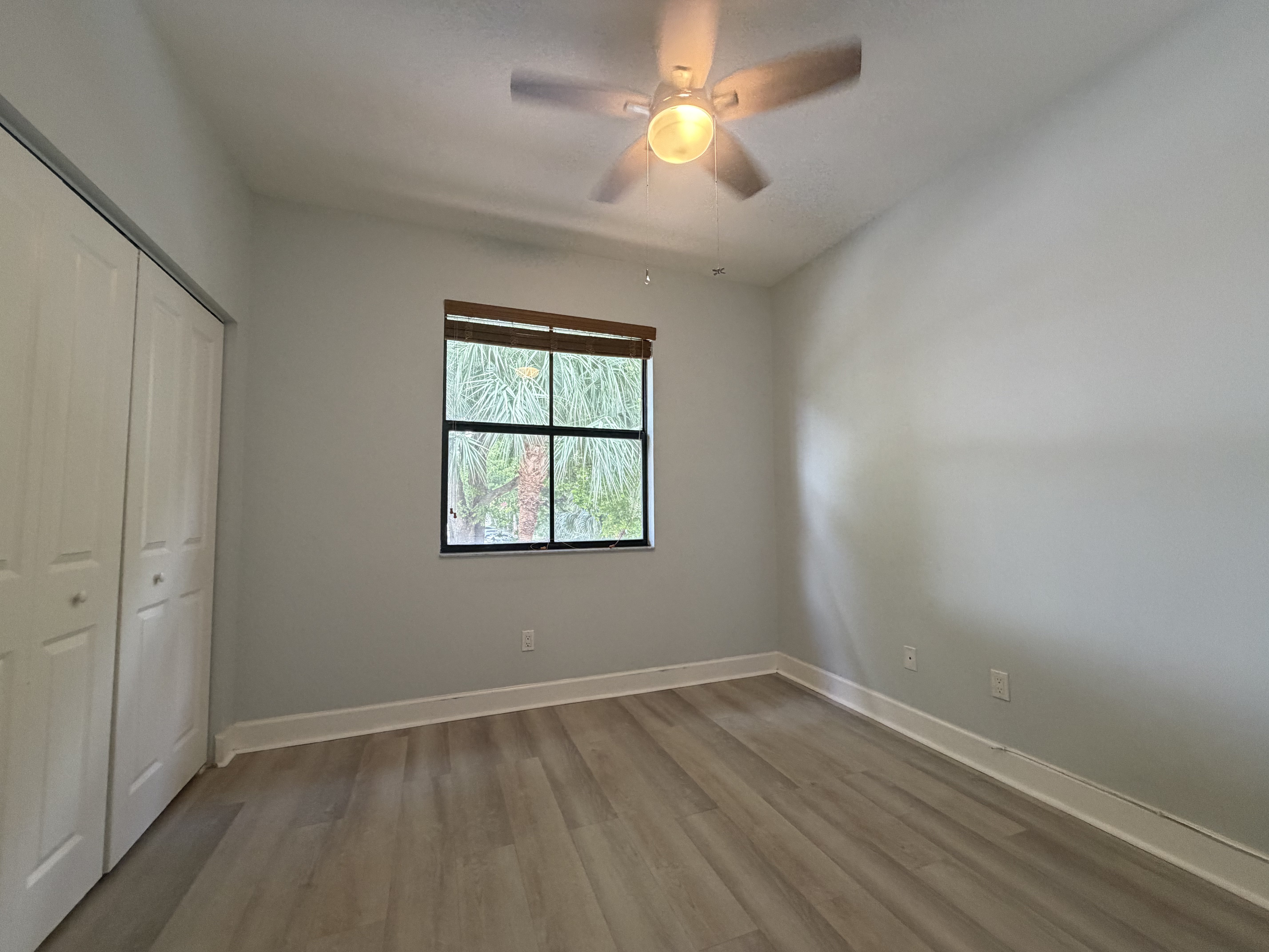 Photo 8 of 30 of 4967 NW 59th St, Tamarac, FL