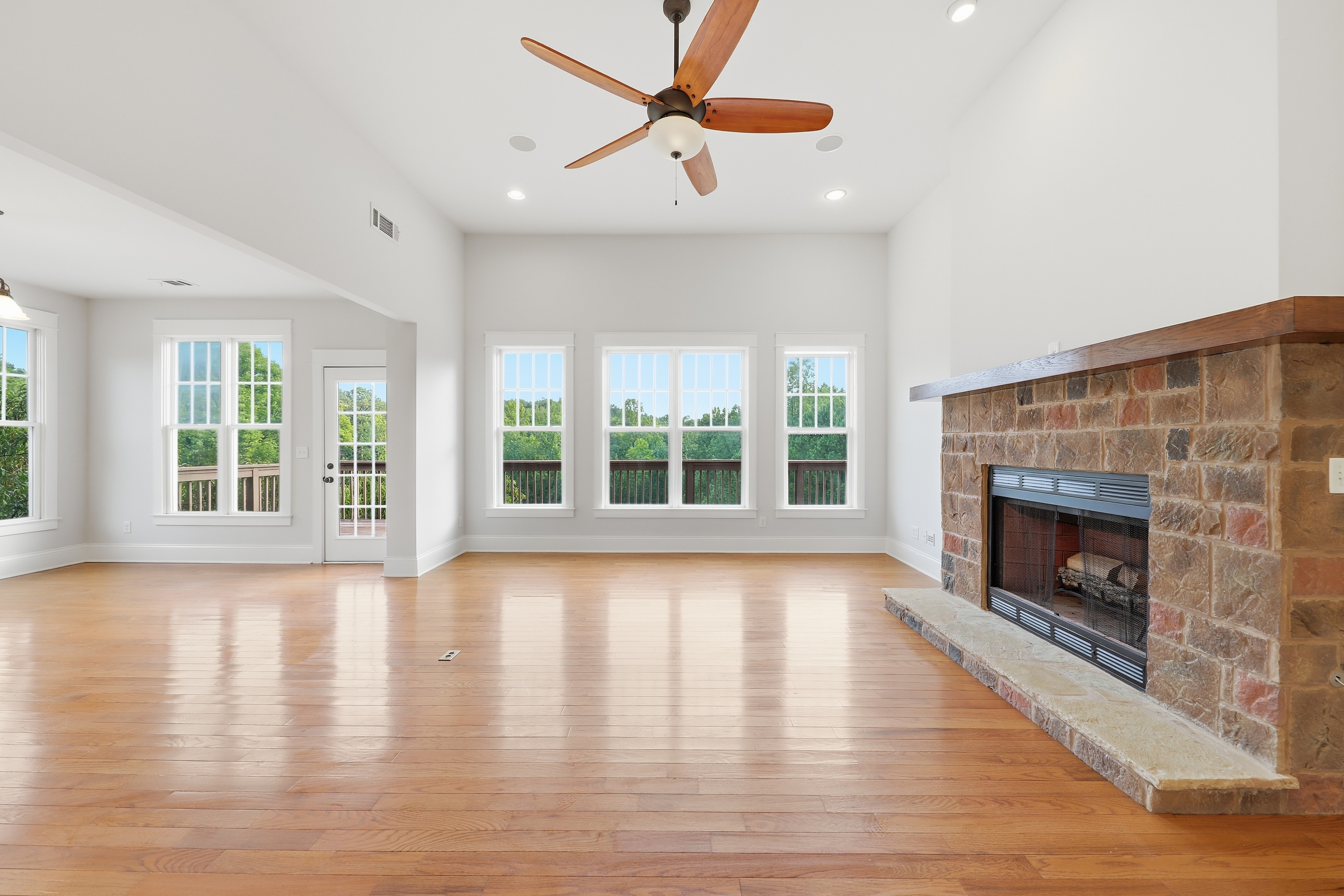 Photo 12 of 90 of 7226 Tyree Rd, Winston, GA