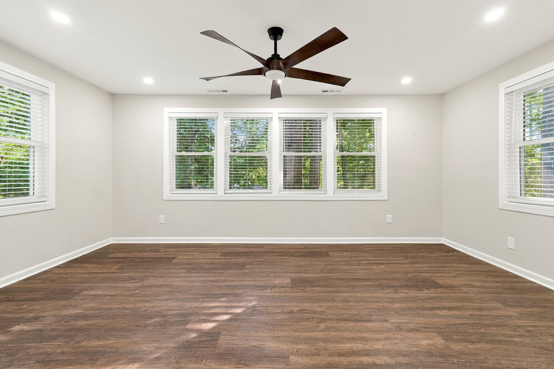Photo 4 of 48 of 3419 Lakeview Pkwy, Locust Grove, VA