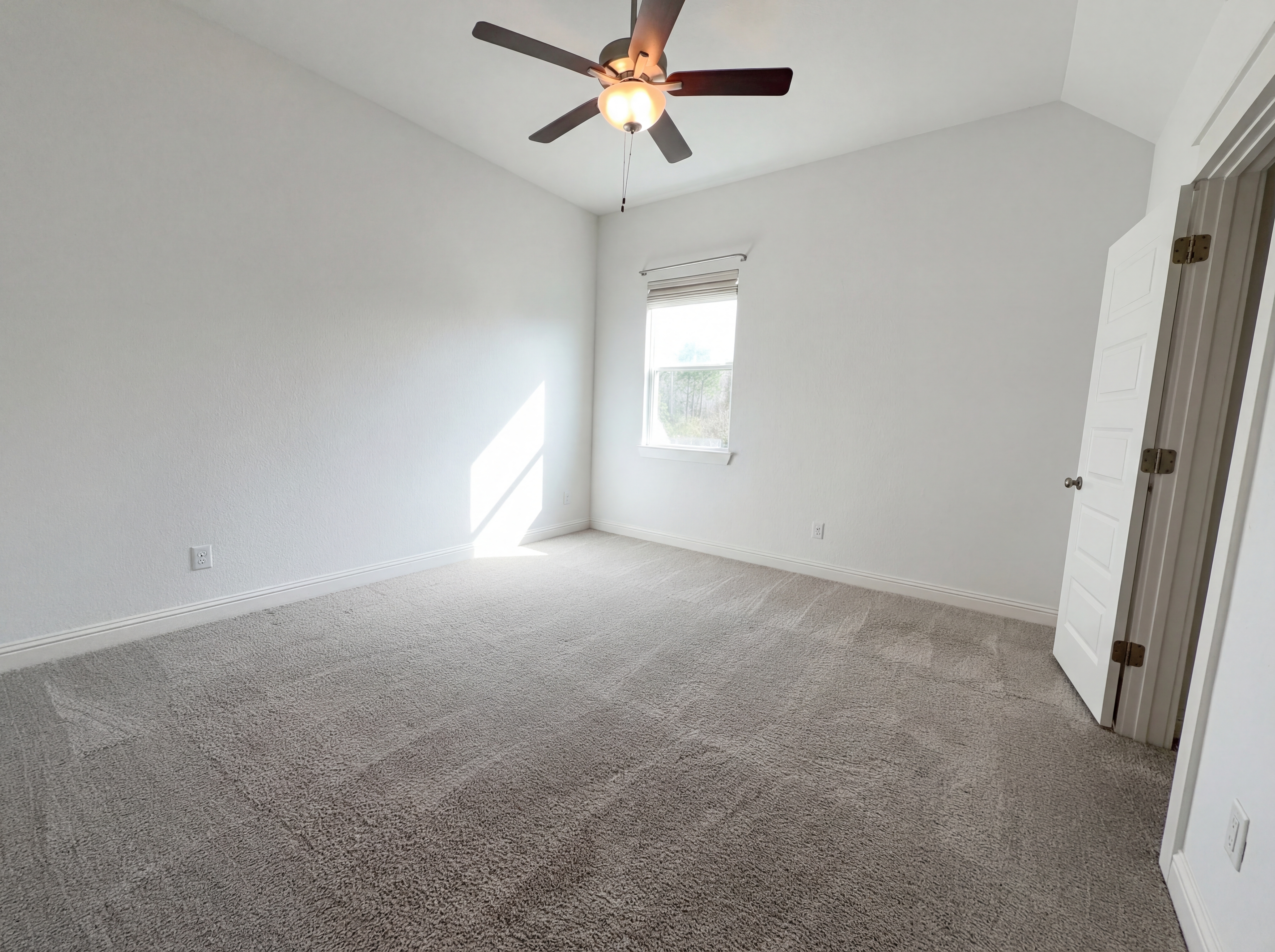 Photo 19 of 23 of 2333 Goldenglade Dr, Conroe, TX